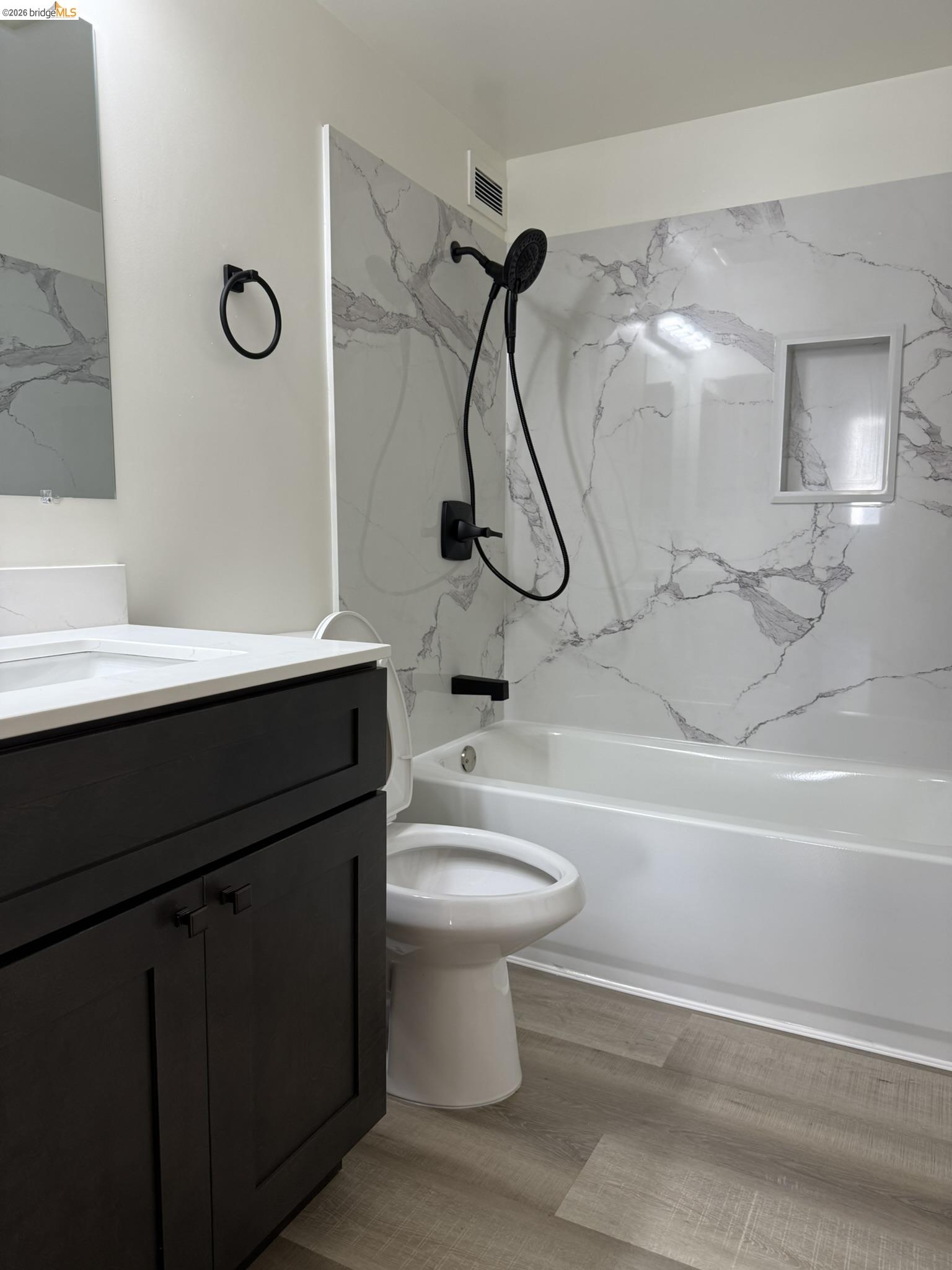 Photo #13: 41124893 Listing: Photo #13