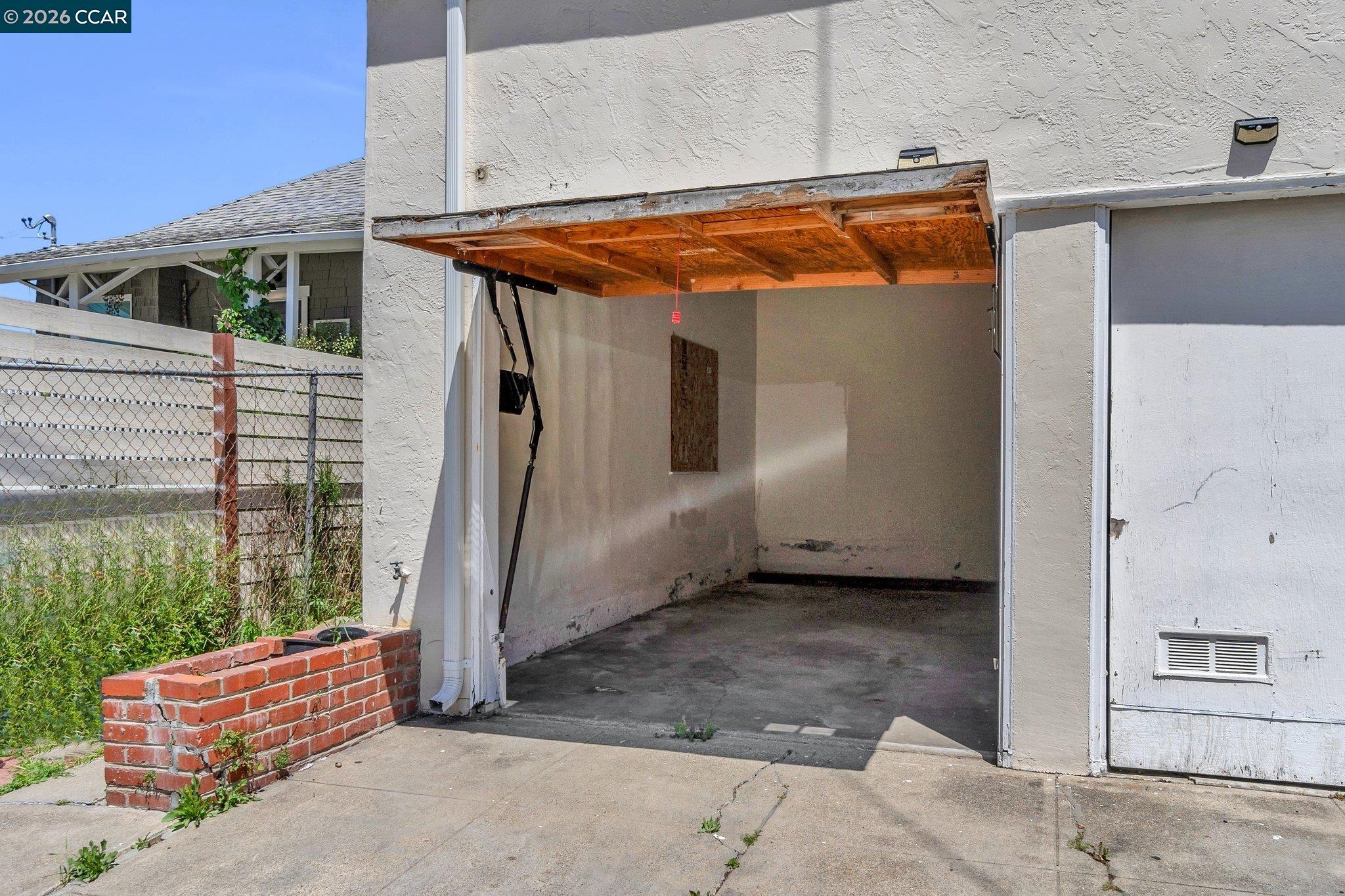 Detail Gallery Image 39 of 54 For 650 Hillsborough St, Oakland,  CA 94606 - – Beds | – Baths