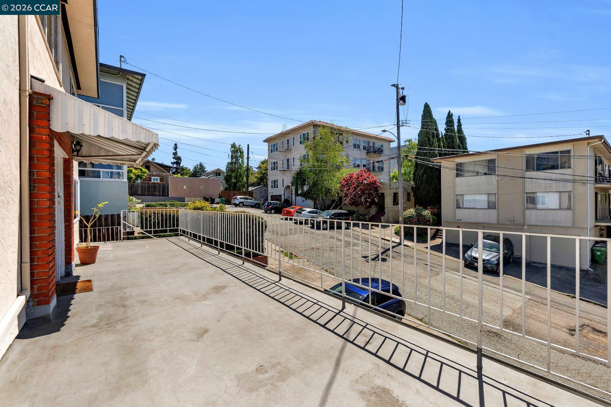 Detail Gallery Image 45 of 54 For 650 Hillsborough St, Oakland,  CA 94606 - – Beds | – Baths