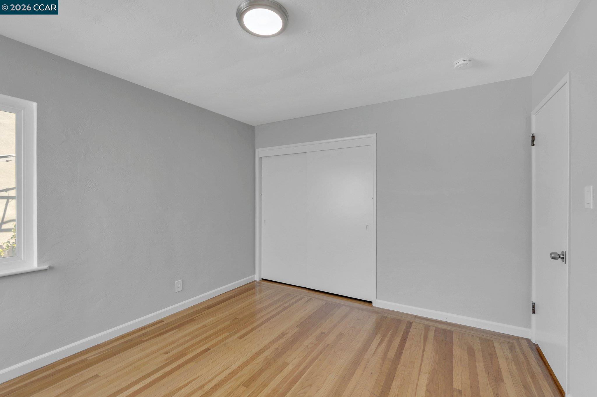 Detail Gallery Image 7 of 54 For 650 Hillsborough St, Oakland,  CA 94606 - – Beds | – Baths