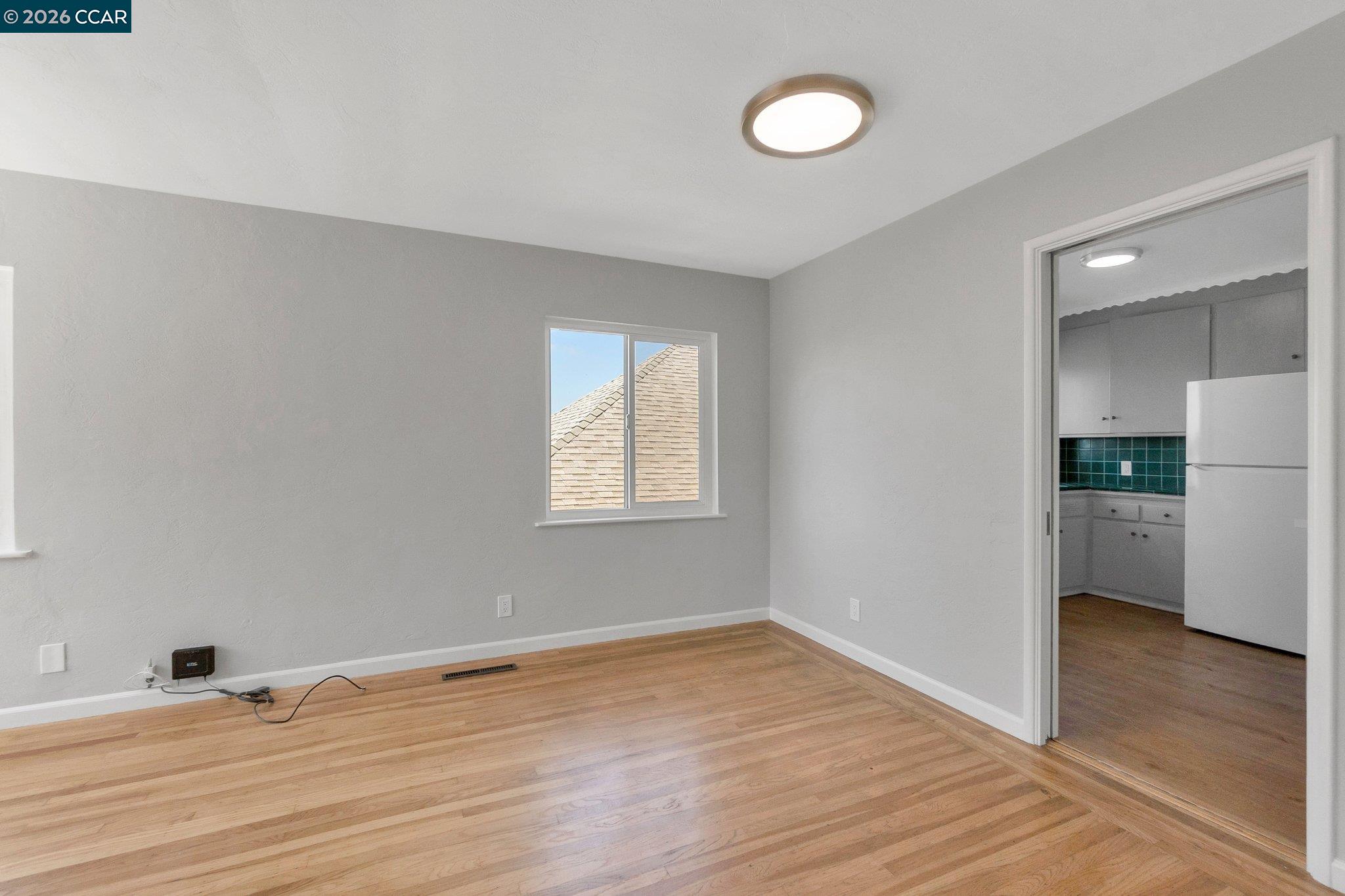 Detail Gallery Image 9 of 54 For 650 Hillsborough St, Oakland,  CA 94606 - – Beds | – Baths