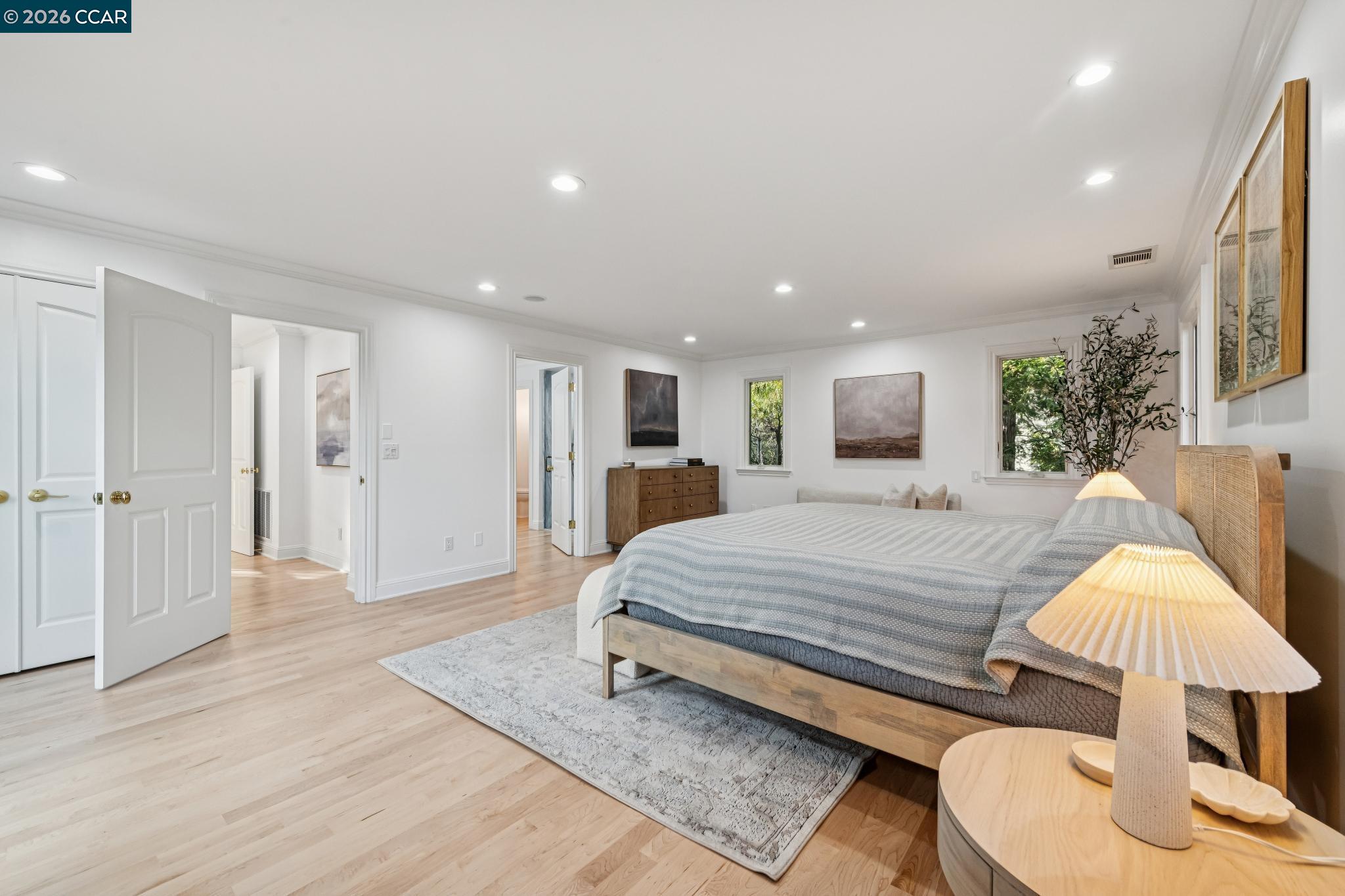 Detail Gallery Image 17 of 60 For 15 Los Dedos, Orinda,  CA 94563 - 4 Beds | 3/1 Baths