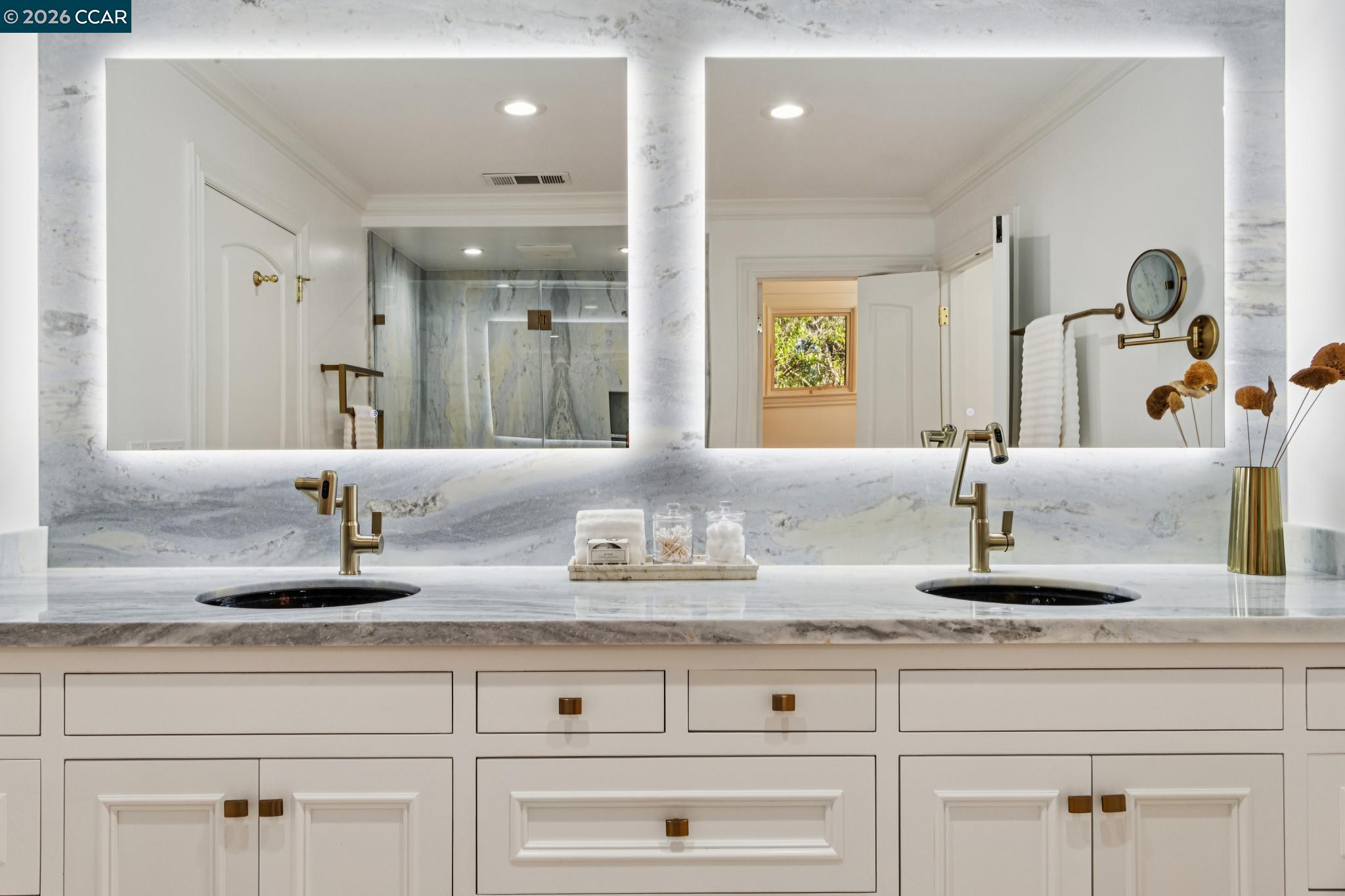 Detail Gallery Image 19 of 60 For 15 Los Dedos, Orinda,  CA 94563 - 4 Beds | 3/1 Baths