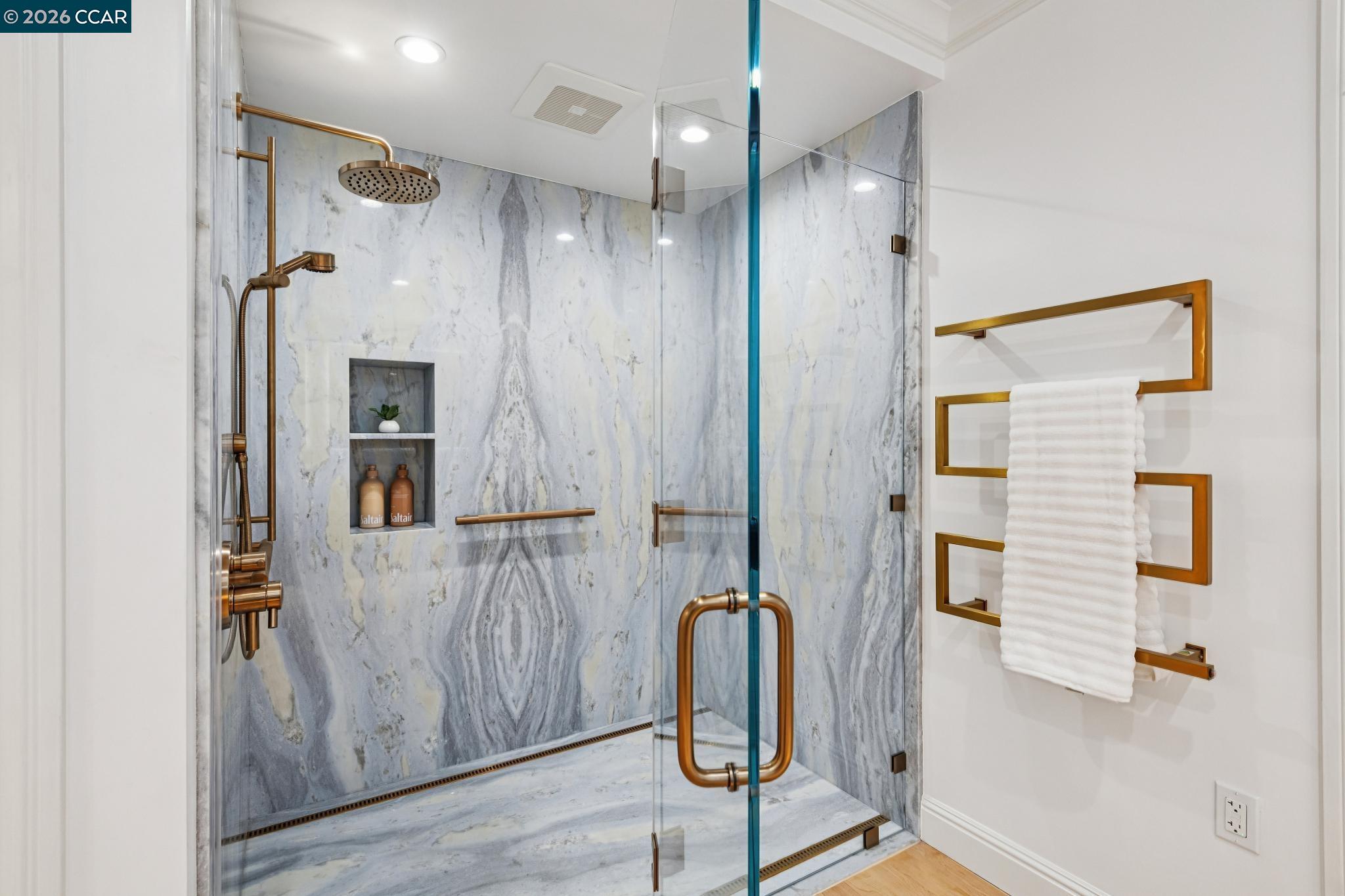 Detail Gallery Image 20 of 60 For 15 Los Dedos, Orinda,  CA 94563 - 4 Beds | 3/1 Baths