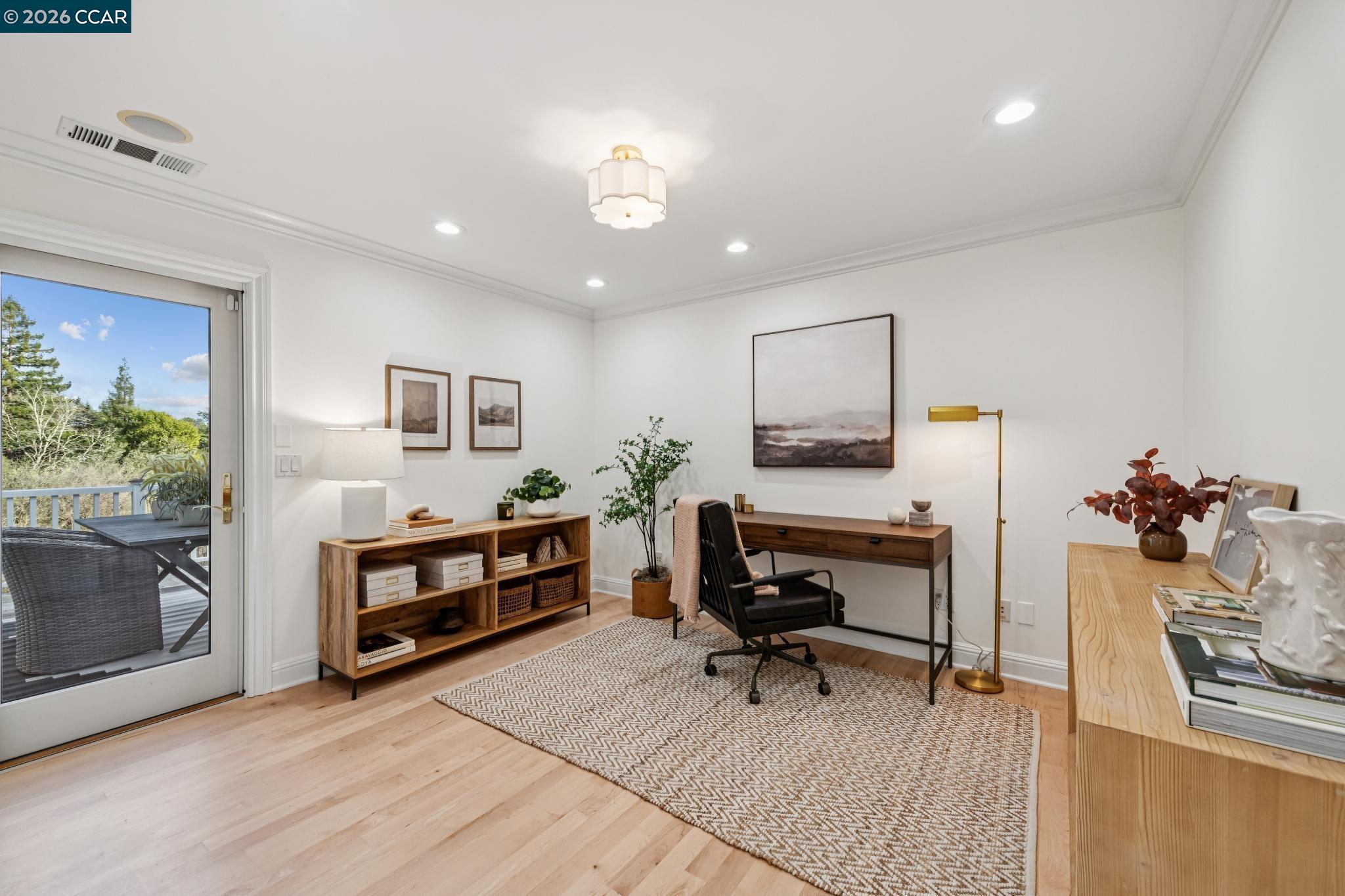 Detail Gallery Image 22 of 60 For 15 Los Dedos, Orinda,  CA 94563 - 4 Beds | 3/1 Baths