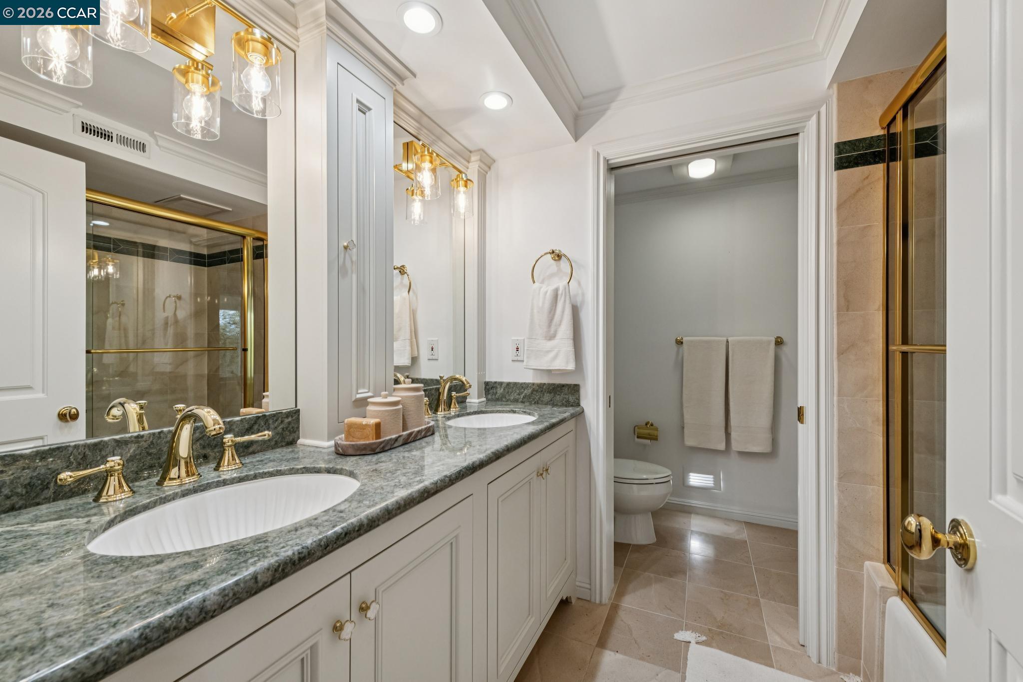 Detail Gallery Image 26 of 60 For 15 Los Dedos, Orinda,  CA 94563 - 4 Beds | 3/1 Baths