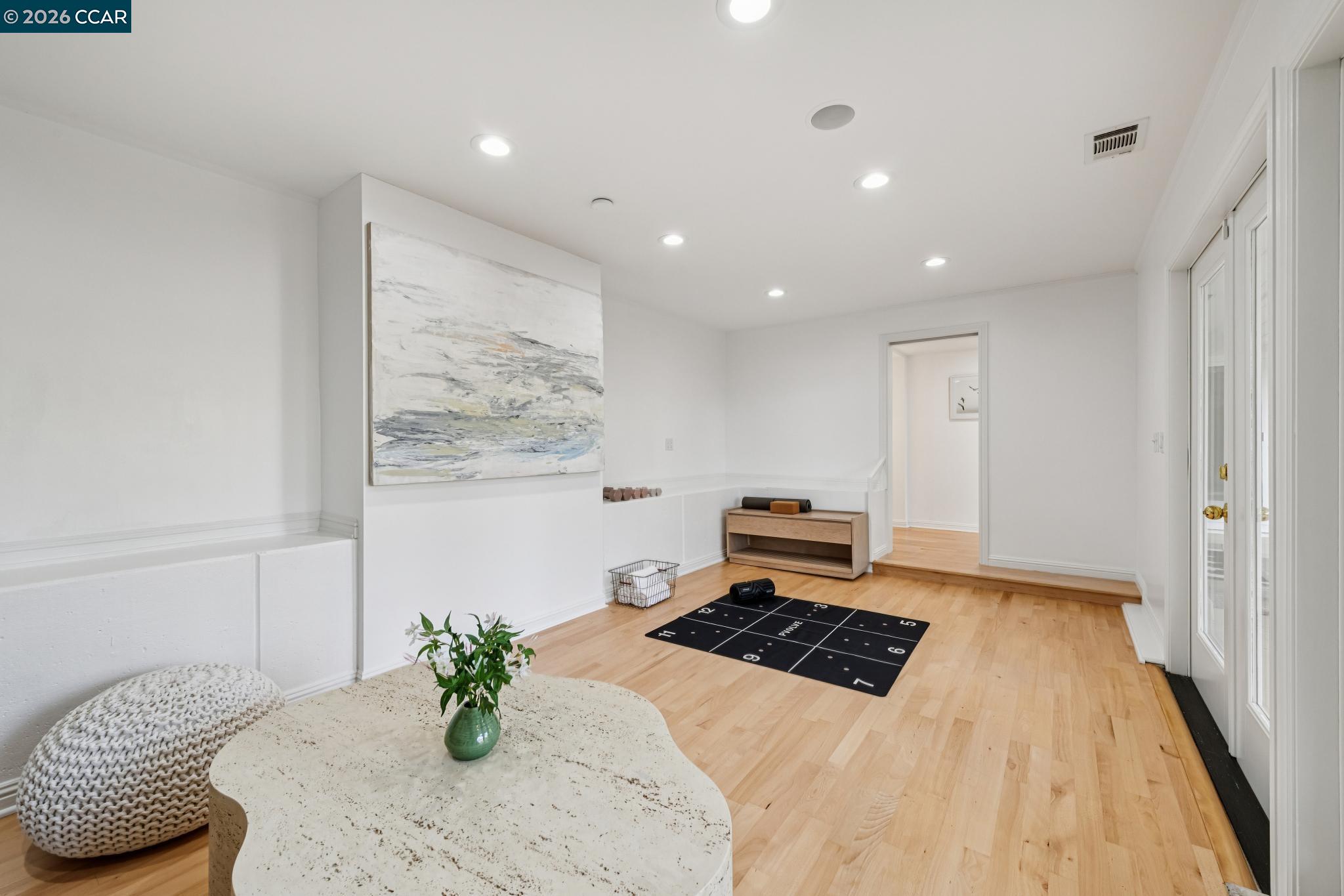 Detail Gallery Image 28 of 60 For 15 Los Dedos, Orinda,  CA 94563 - 4 Beds | 3/1 Baths