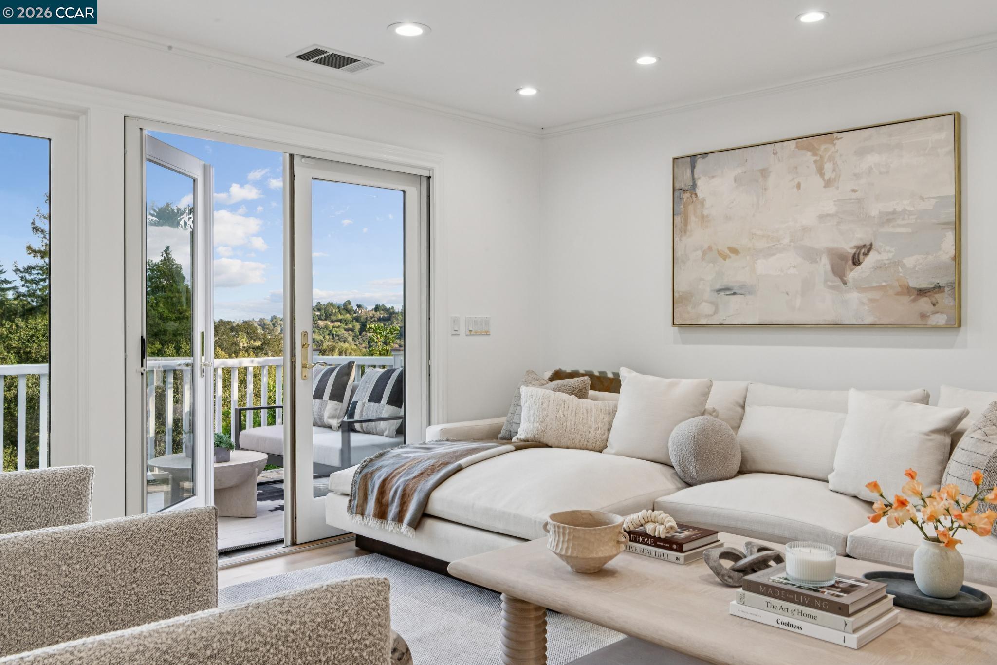 Detail Gallery Image 48 of 60 For 15 Los Dedos, Orinda,  CA 94563 - 4 Beds | 3/1 Baths