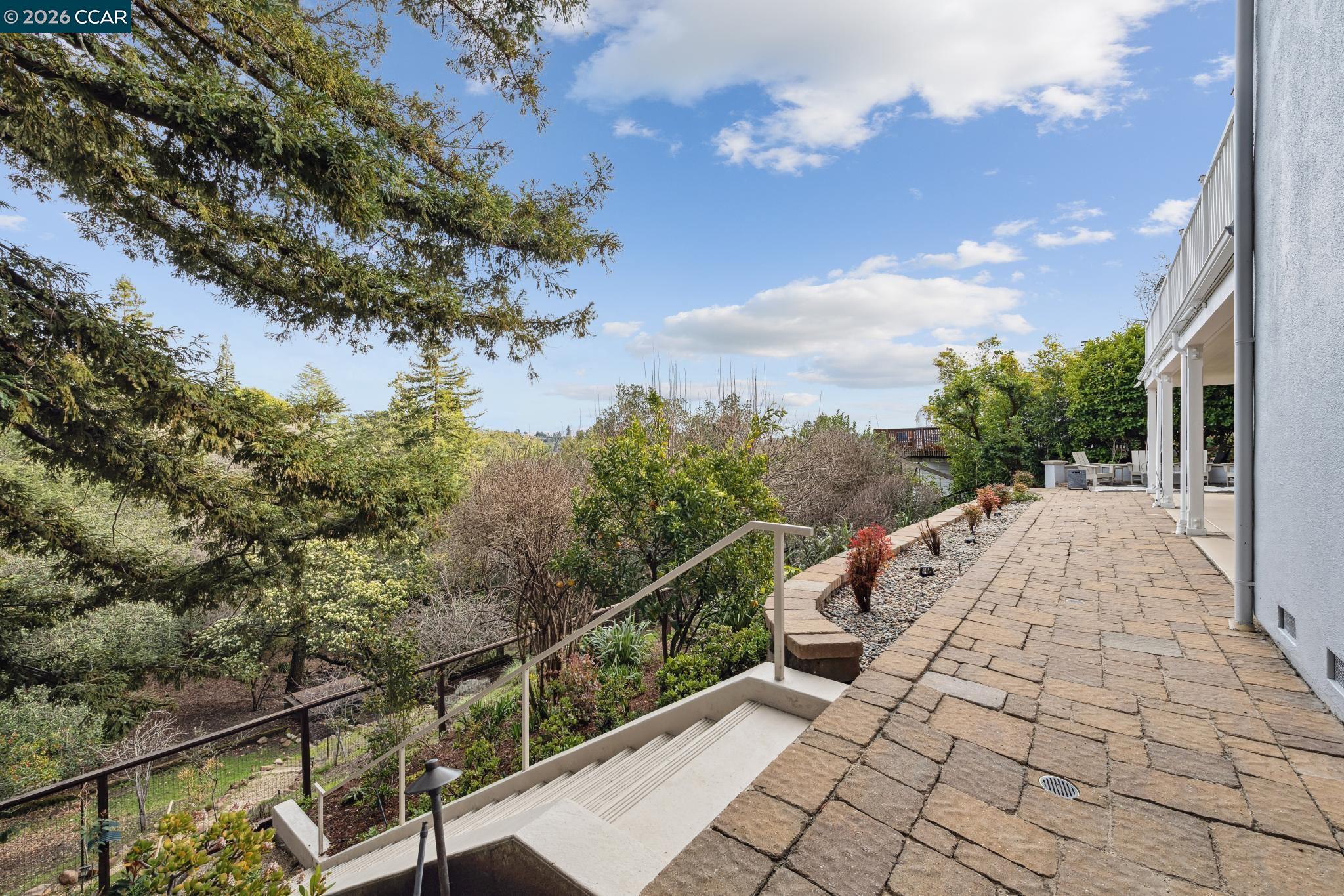 Detail Gallery Image 51 of 60 For 15 Los Dedos, Orinda,  CA 94563 - 4 Beds | 3/1 Baths