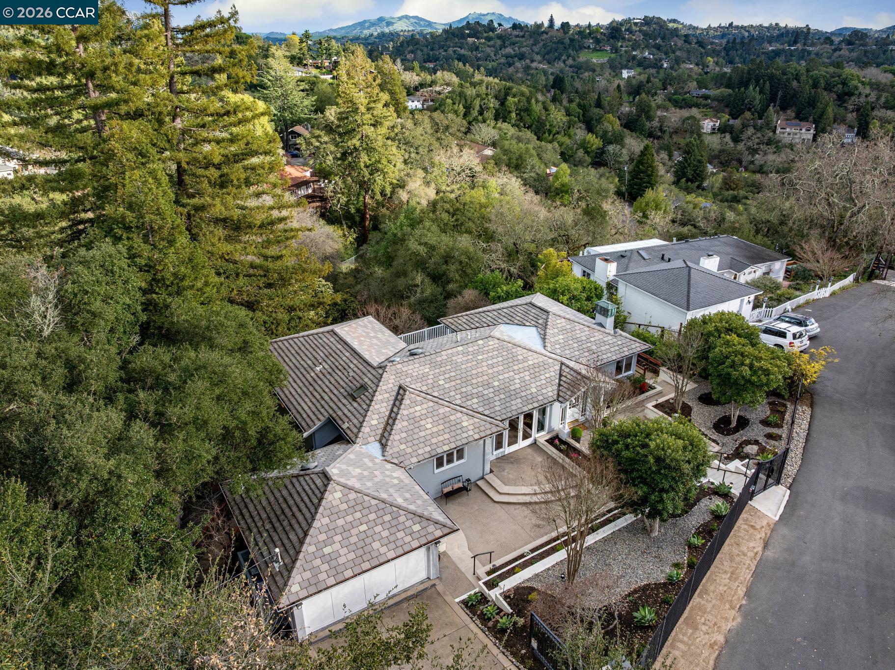 Detail Gallery Image 56 of 60 For 15 Los Dedos, Orinda,  CA 94563 - 4 Beds | 3/1 Baths