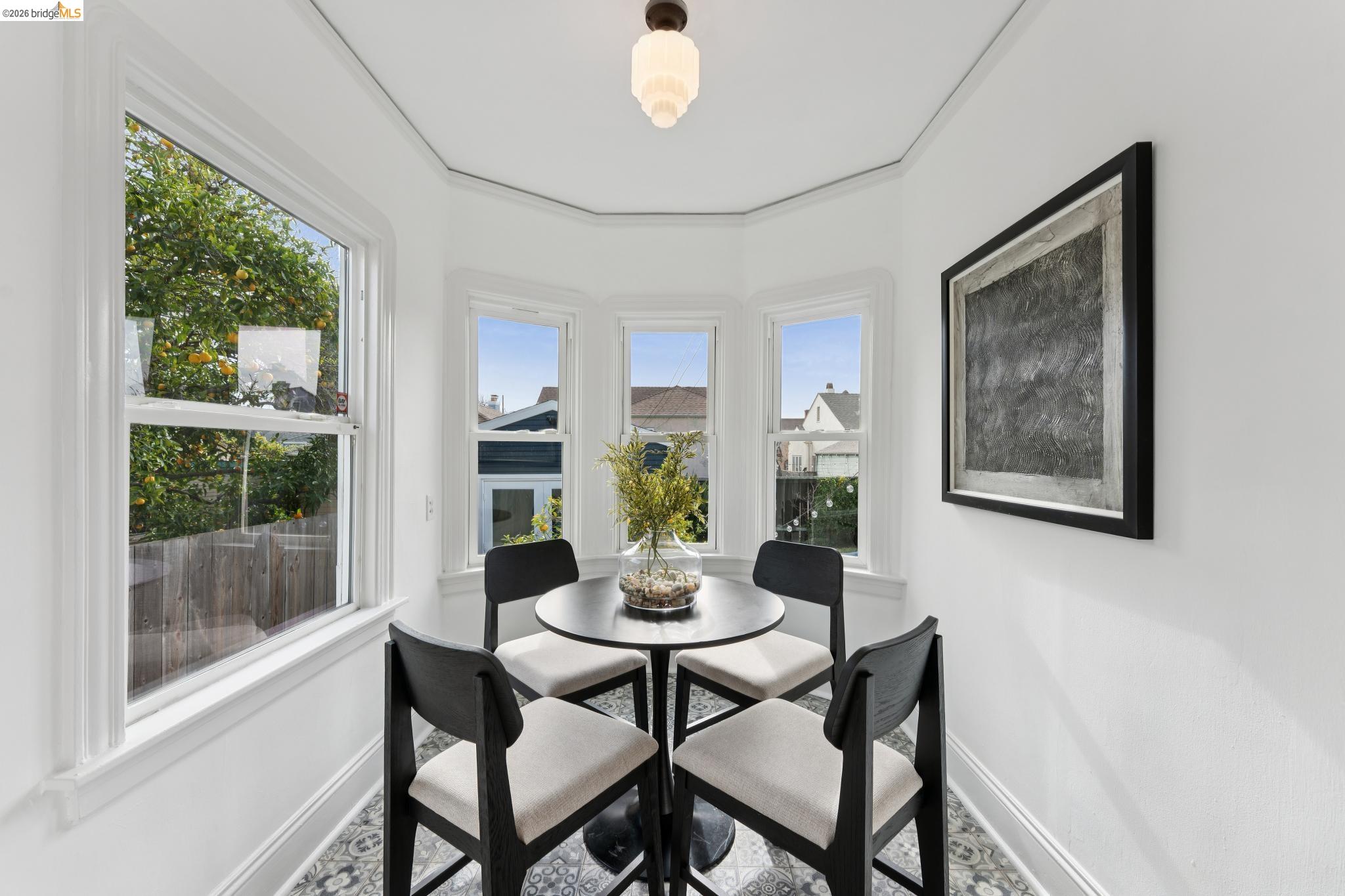 Detail Gallery Image 17 of 44 For 5721 Roberts Ave, Oakland,  CA 94605 - 2 Beds | 1 Baths