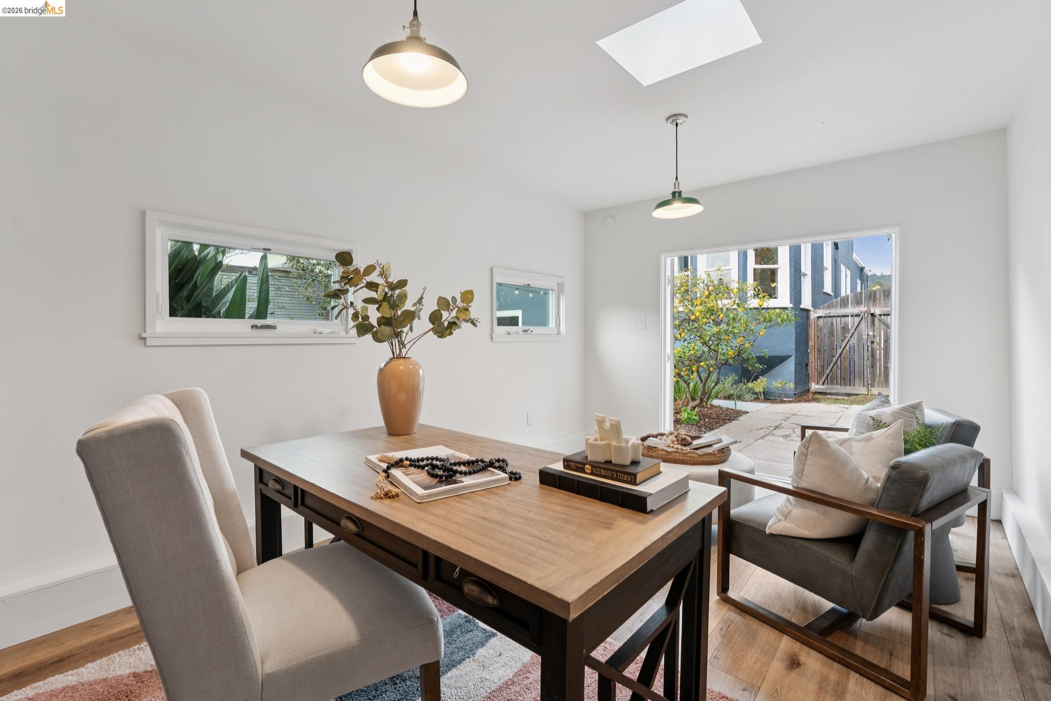 Detail Gallery Image 39 of 44 For 5721 Roberts Ave, Oakland,  CA 94605 - 2 Beds | 1 Baths