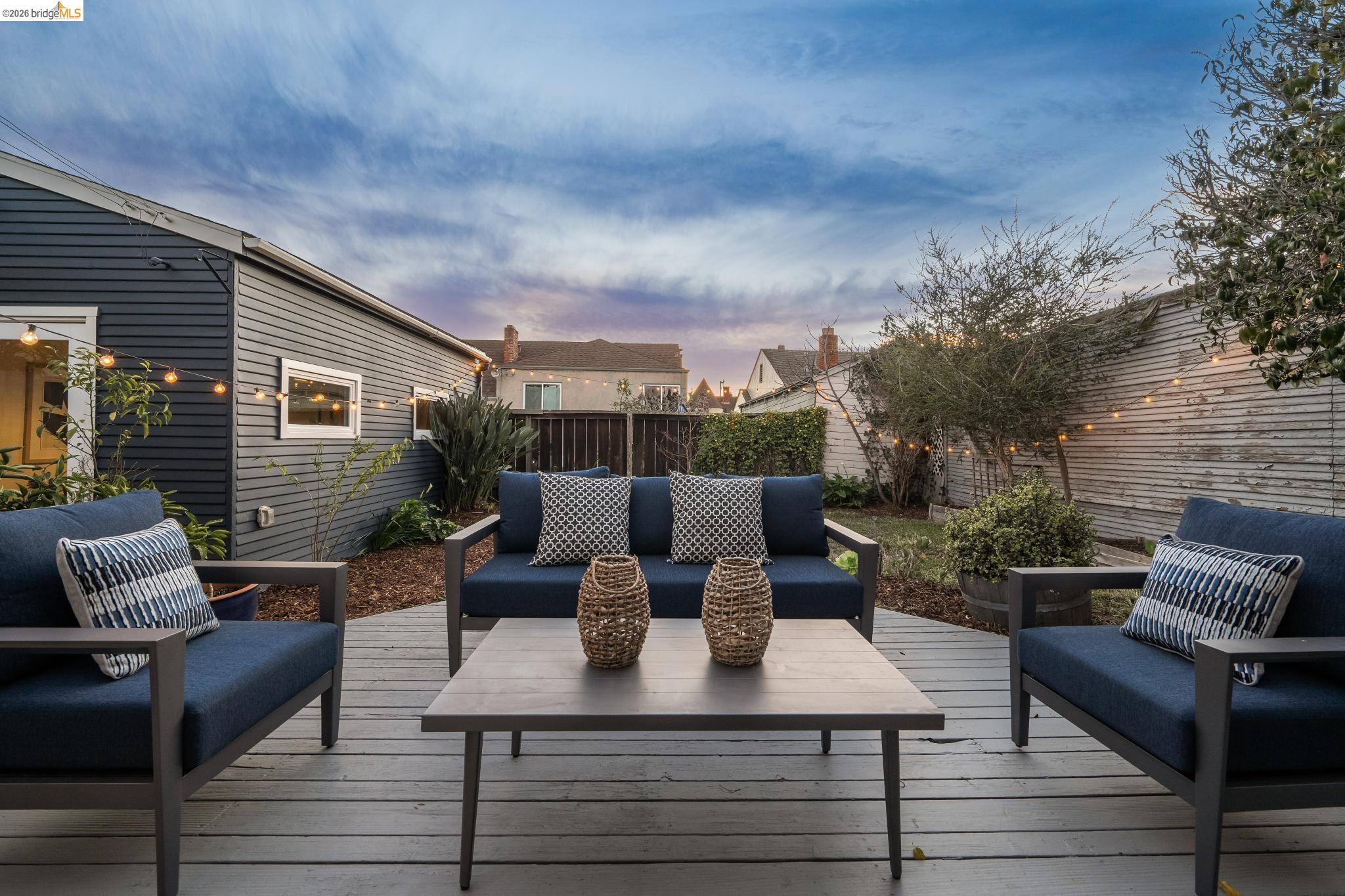 Detail Gallery Image 41 of 44 For 5721 Roberts Ave, Oakland,  CA 94605 - 2 Beds | 1 Baths