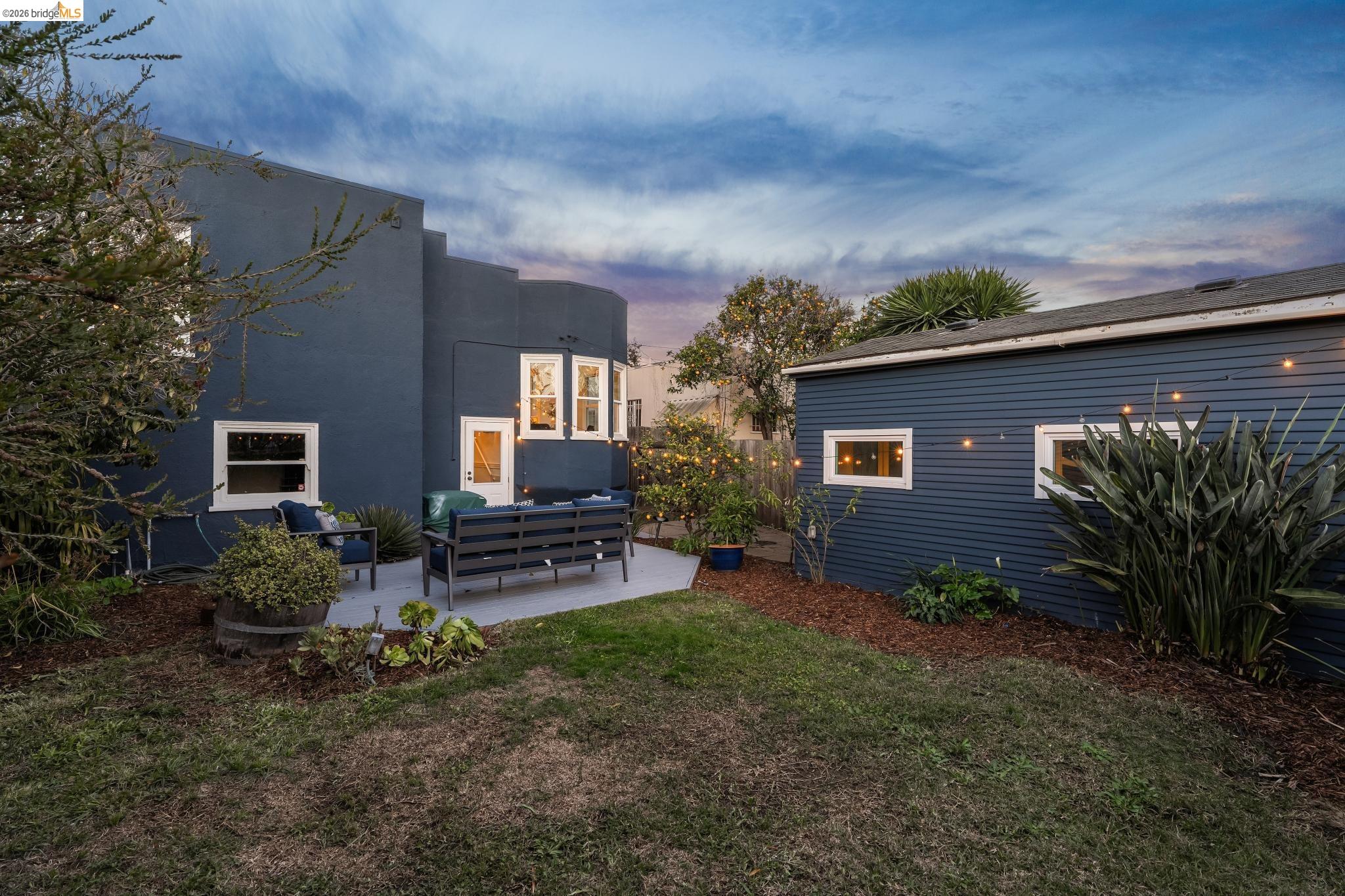 Detail Gallery Image 42 of 44 For 5721 Roberts Ave, Oakland,  CA 94605 - 2 Beds | 1 Baths