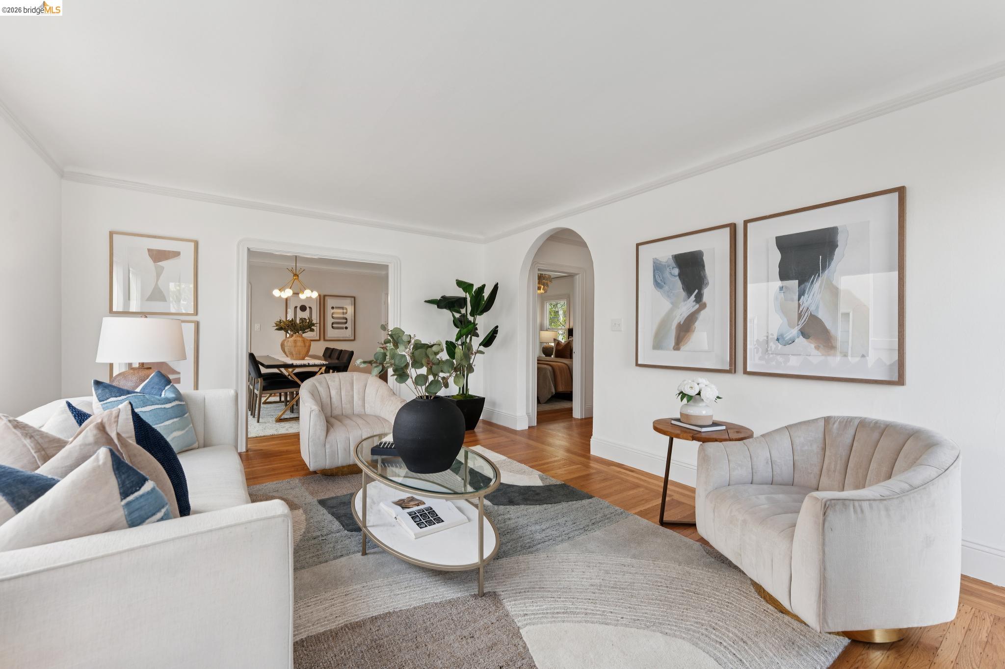 Detail Gallery Image 9 of 44 For 5721 Roberts Ave, Oakland,  CA 94605 - 2 Beds | 1 Baths