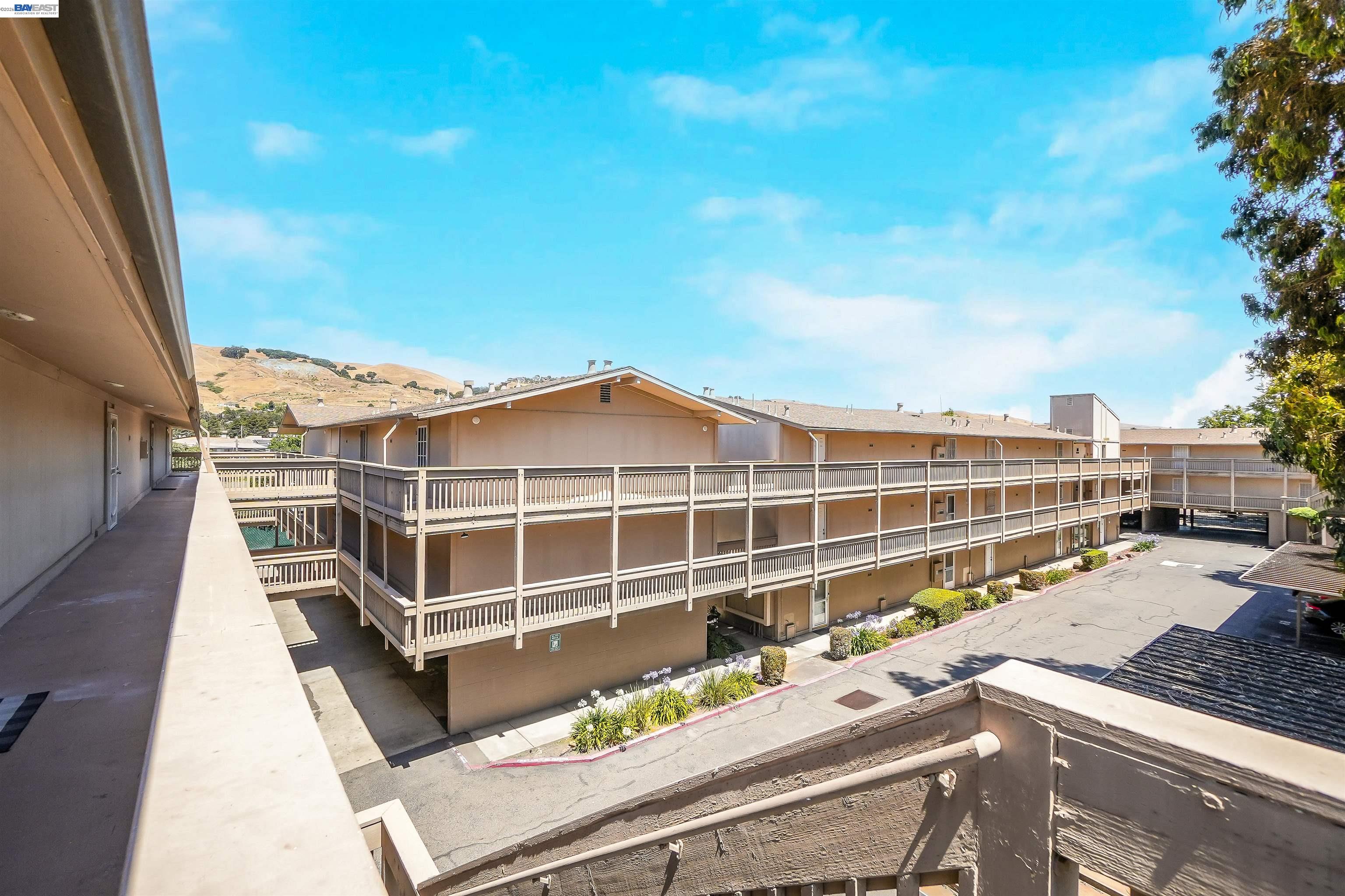 Photo #2: 41124899 Listing: Photo #2