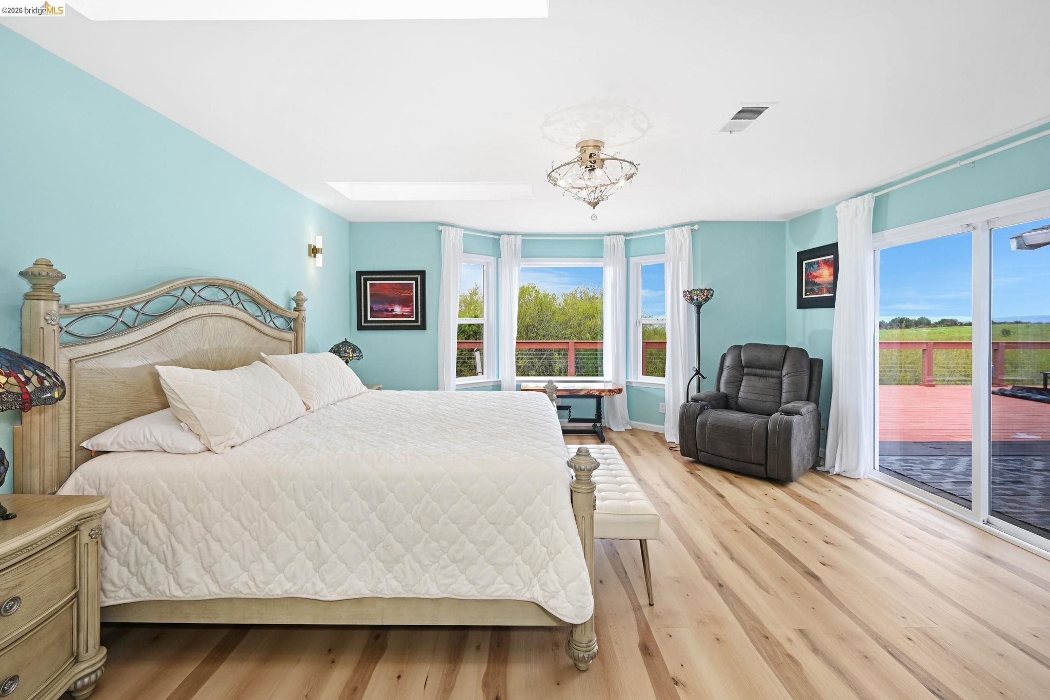 Detail Gallery Image 18 of 41 For 2269 Cypress Ave, San Pablo,  CA 94806 - 3 Beds | 2/1 Baths