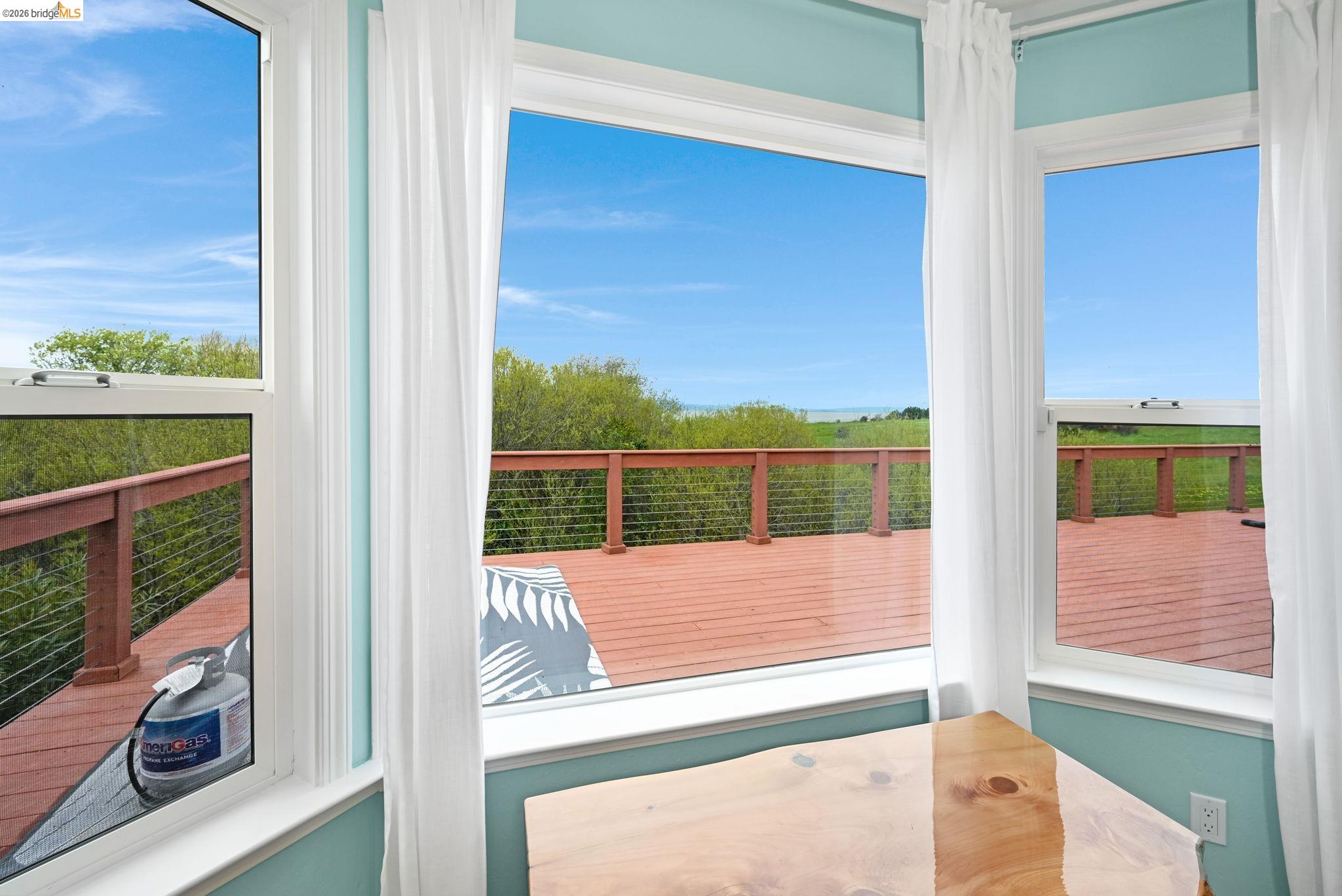 Detail Gallery Image 19 of 41 For 2269 Cypress Ave, San Pablo,  CA 94806 - 3 Beds | 2/1 Baths