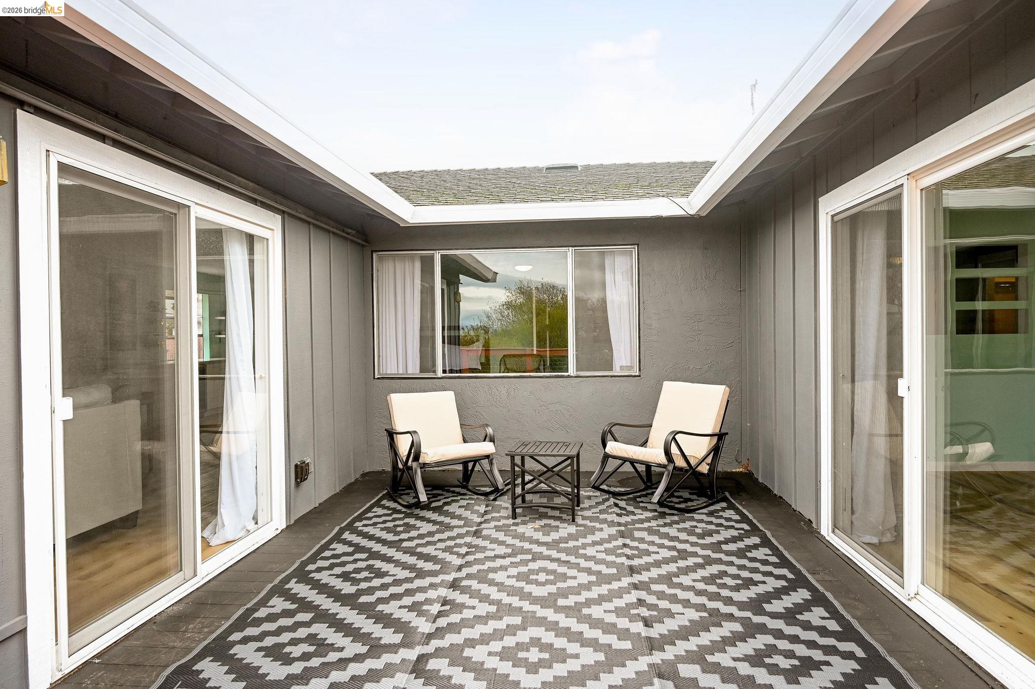 Detail Gallery Image 29 of 41 For 2269 Cypress Ave, San Pablo,  CA 94806 - 3 Beds | 2/1 Baths