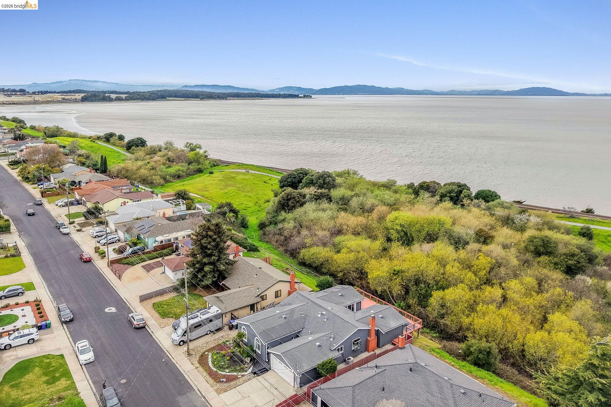 Detail Gallery Image 38 of 41 For 2269 Cypress Ave, San Pablo,  CA 94806 - 3 Beds | 2/1 Baths