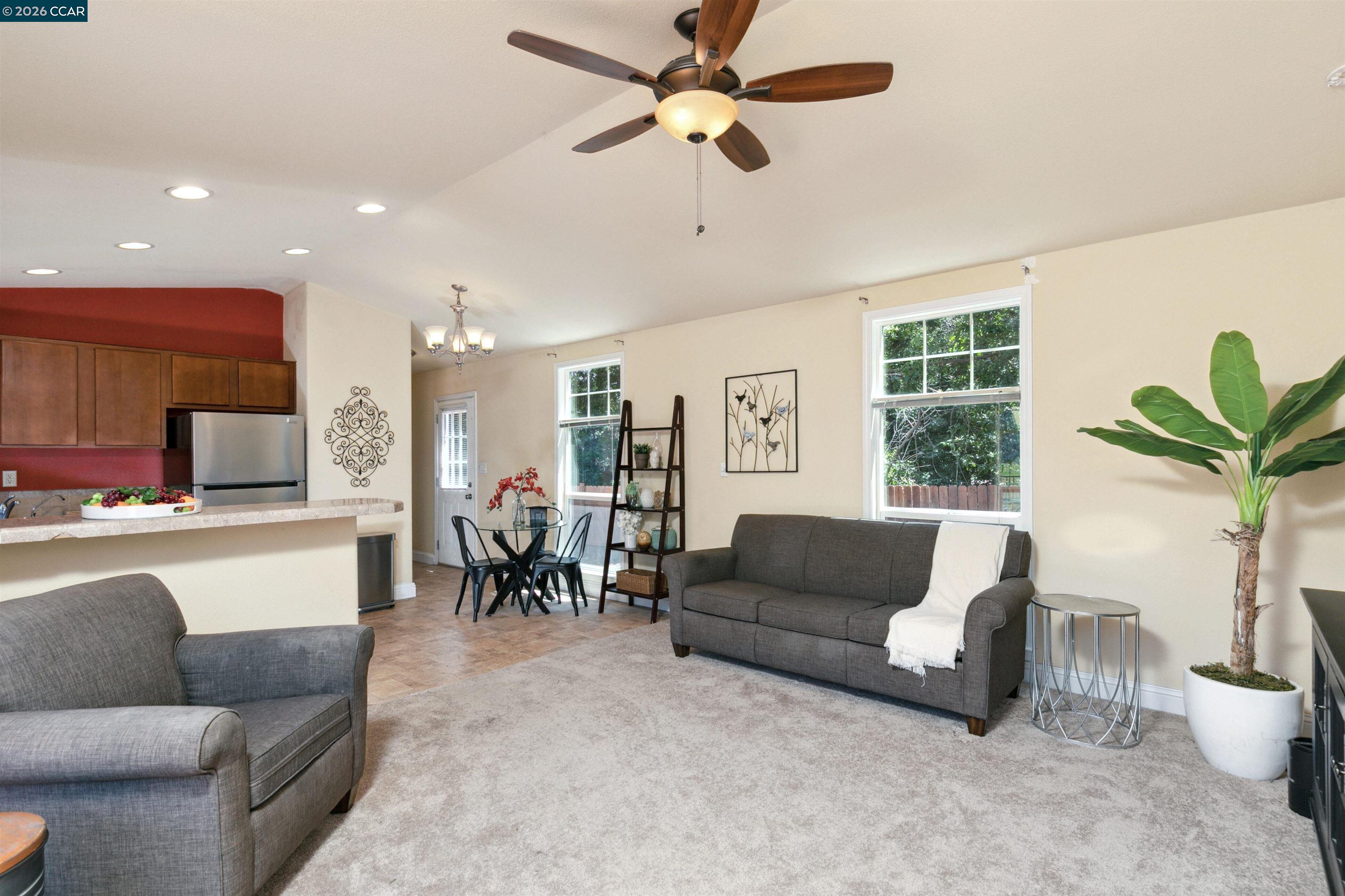 Detail Gallery Image 15 of 40 For 60 Hampton Road, Martinez,  CA 94553 - 2 Beds | 2 Baths