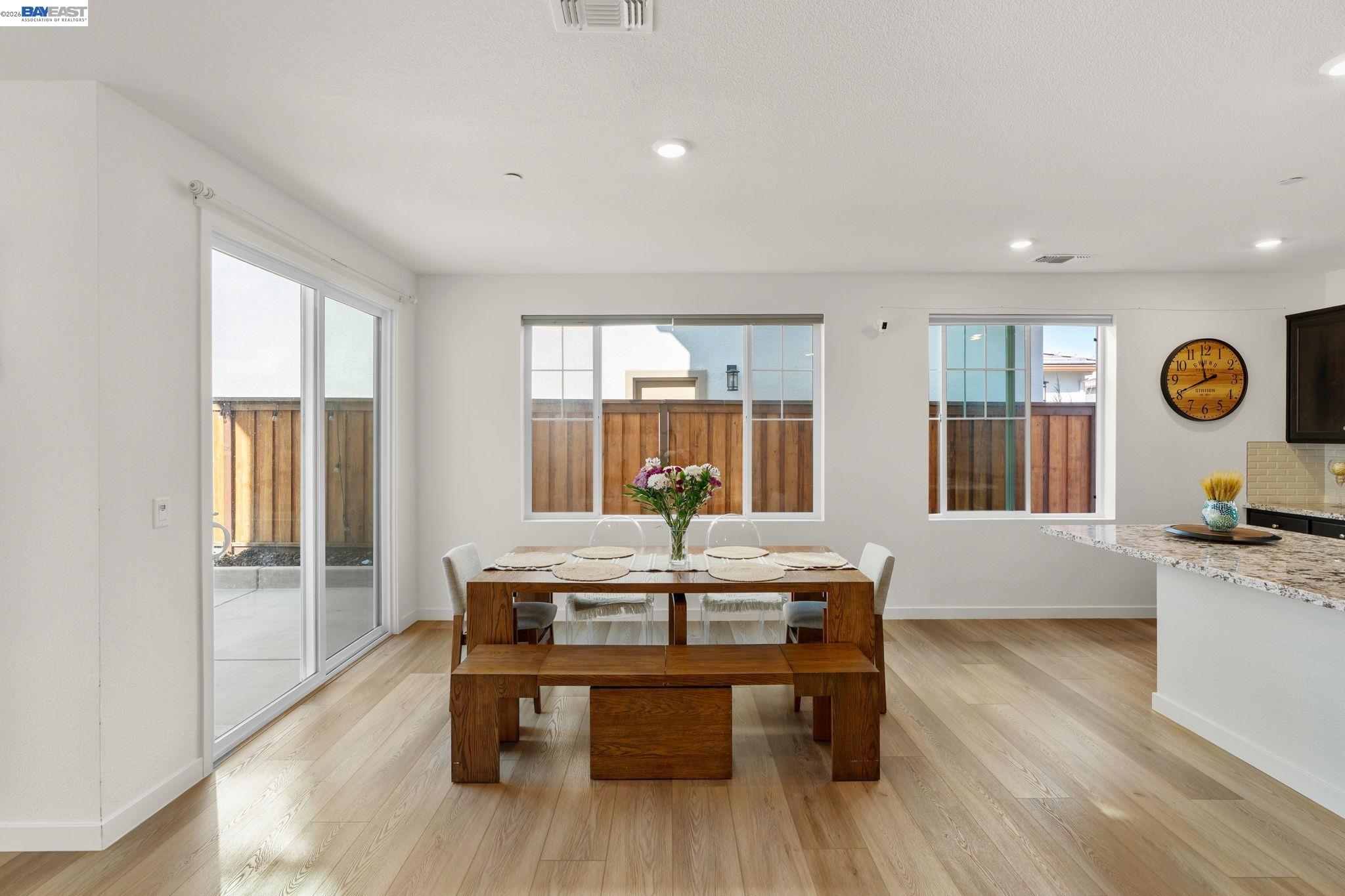 Detail Gallery Image 14 of 59 For 2517 Cyan Dr, Fairfield,  CA 94533 - 3 Beds | 2/1 Baths