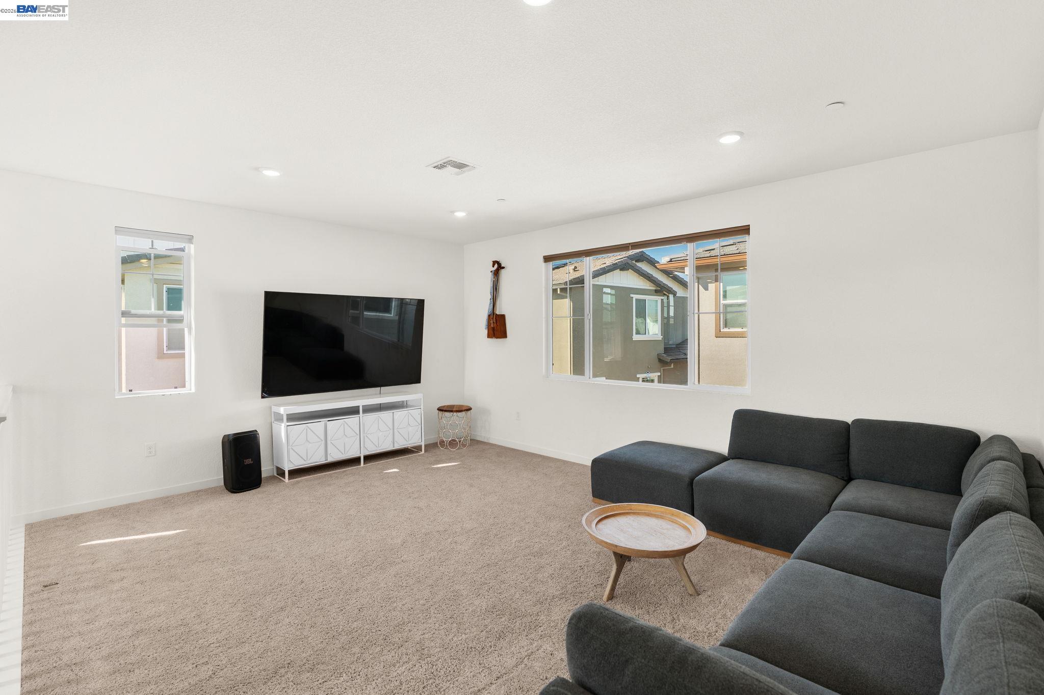 Detail Gallery Image 18 of 59 For 2517 Cyan Dr, Fairfield,  CA 94533 - 3 Beds | 2/1 Baths