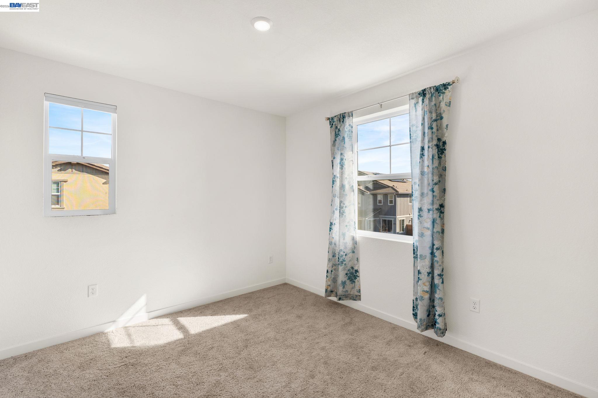 Detail Gallery Image 33 of 59 For 2517 Cyan Dr, Fairfield,  CA 94533 - 3 Beds | 2/1 Baths