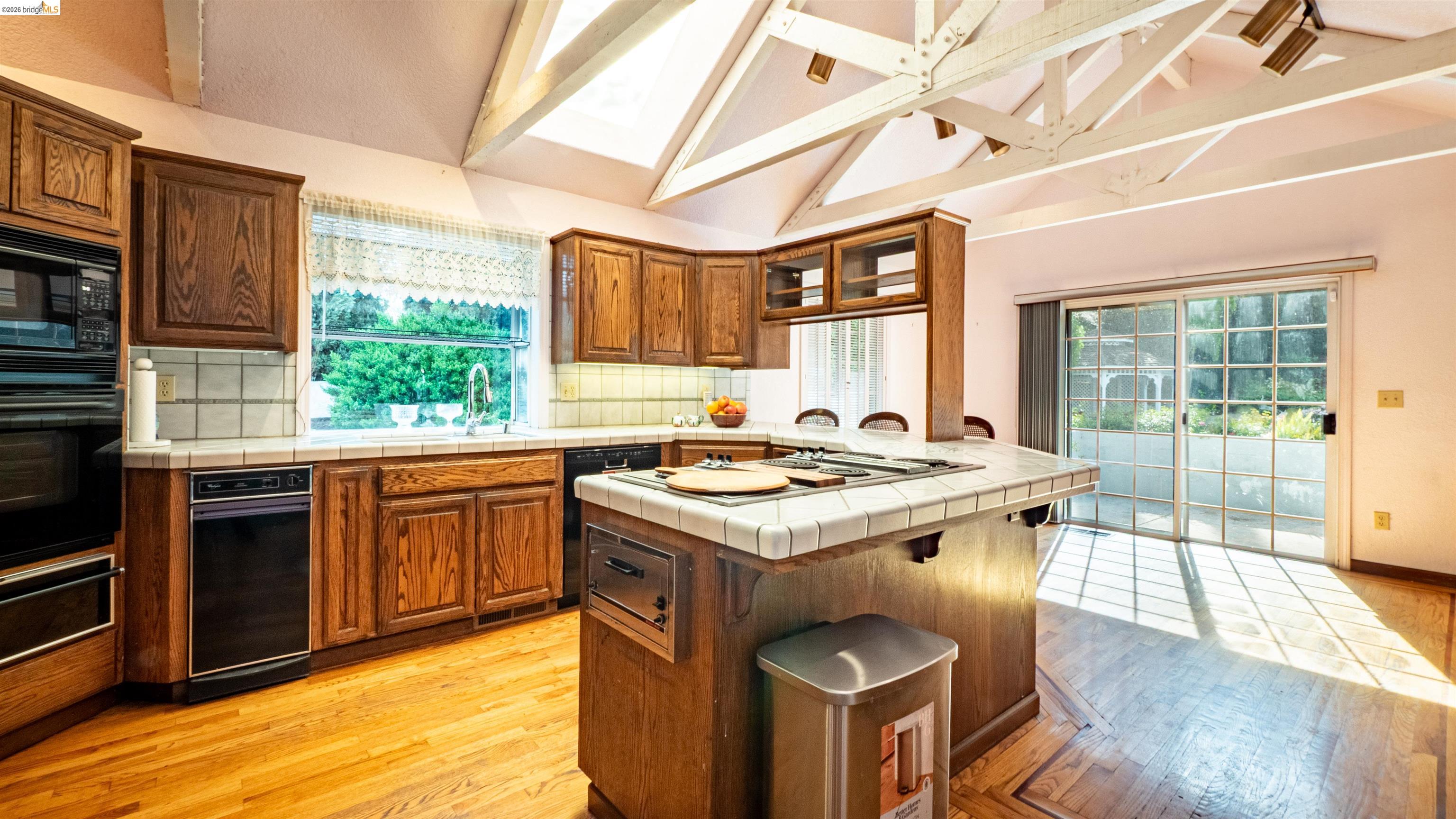 Detail Gallery Image 30 of 44 For 80 Cunha Ct, Oakley,  CA 94561 - 3 Beds | 2/1 Baths