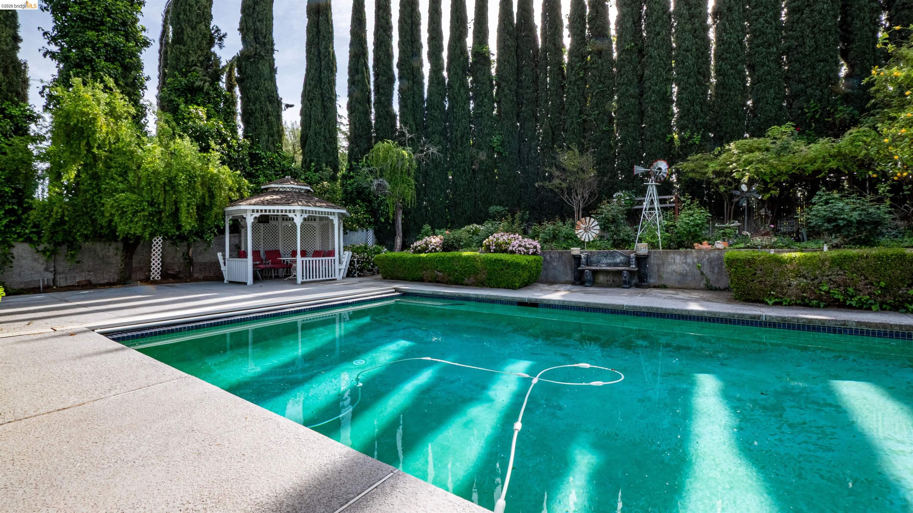 Detail Gallery Image 34 of 44 For 80 Cunha Ct, Oakley,  CA 94561 - 3 Beds | 2/1 Baths