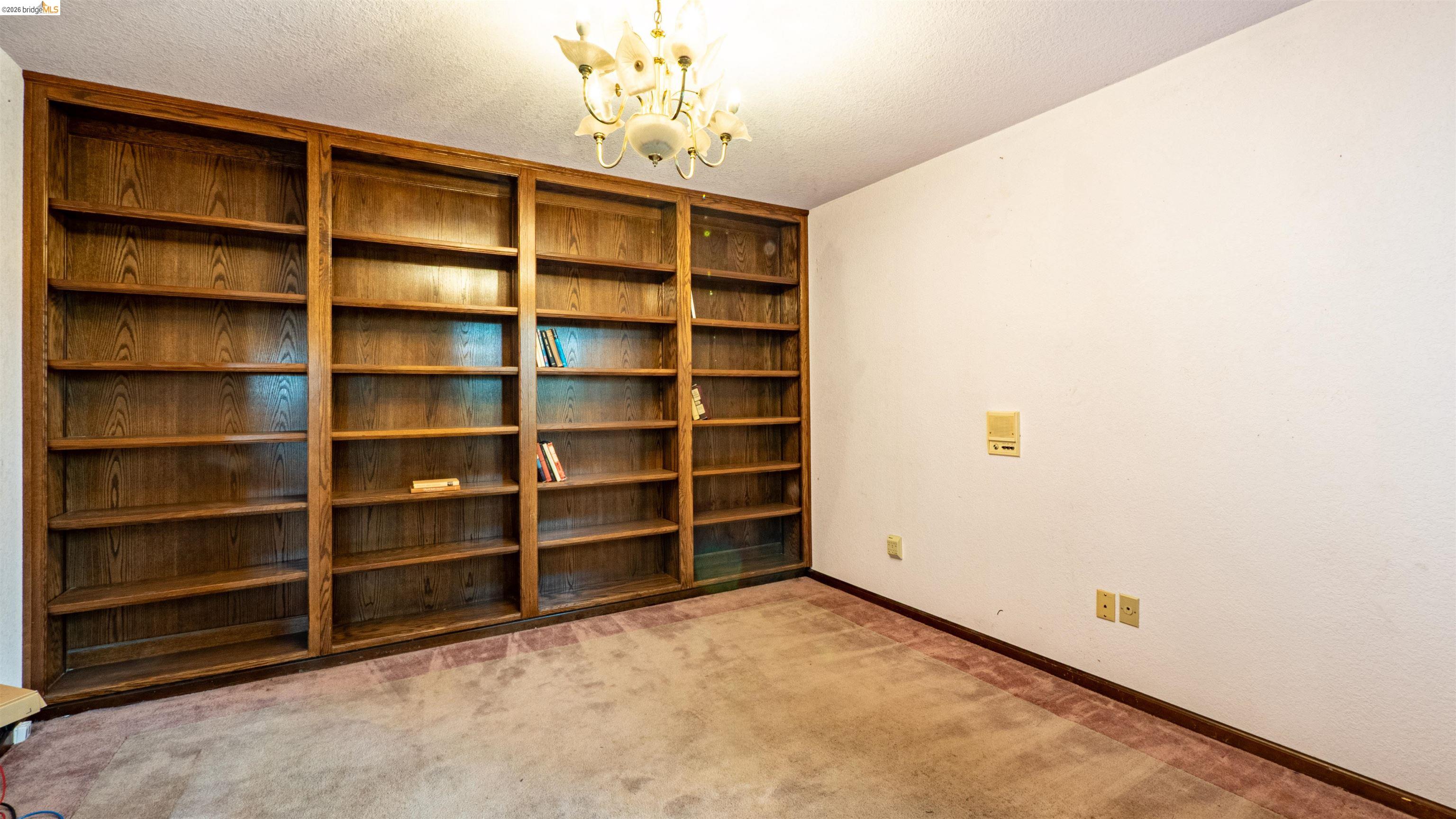 Detail Gallery Image 8 of 44 For 80 Cunha Ct, Oakley,  CA 94561 - 3 Beds | 2/1 Baths