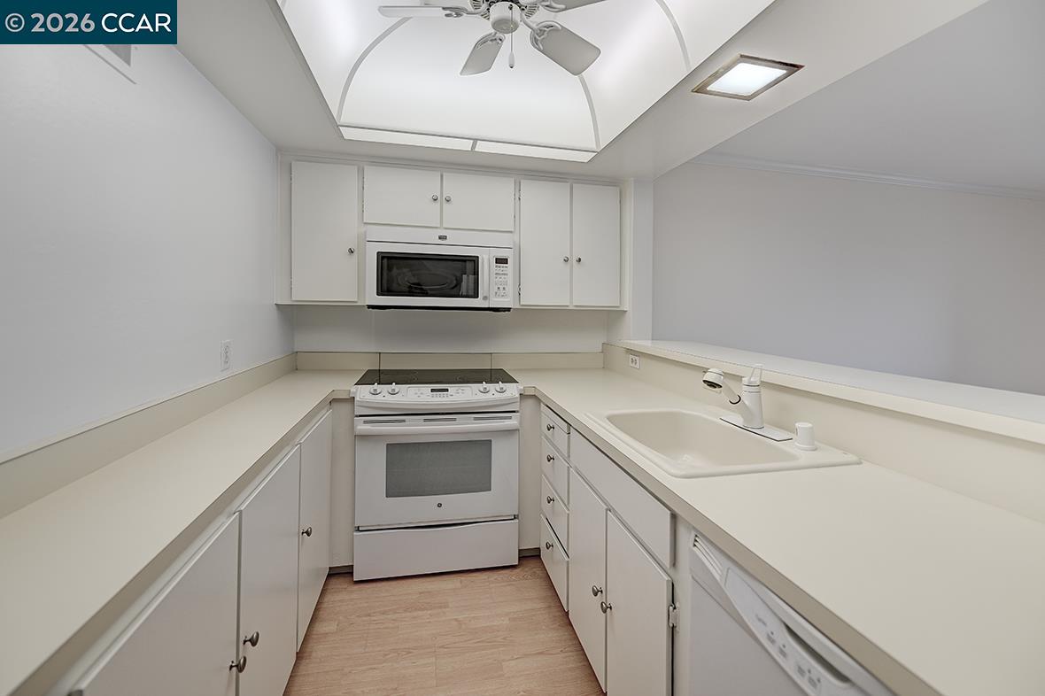 4033 Terra Granada Dr UNIT 9C, Walnut Creek, CA, 94595