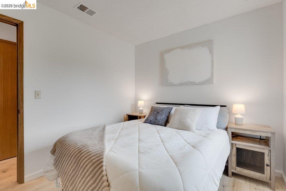 Detail Gallery Image 13 of 25 For 341 Inverness Drive, Vallejo,  CA 94589 - 3 Beds | 2/1 Baths