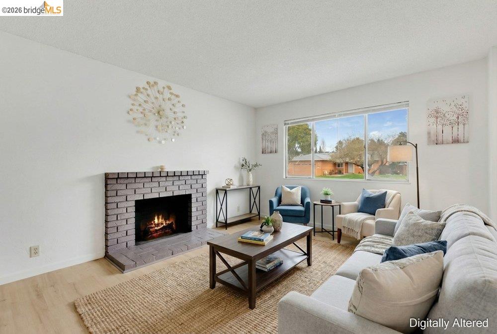 Detail Gallery Image 5 of 25 For 341 Inverness Drive, Vallejo,  CA 94589 - 3 Beds | 2/1 Baths