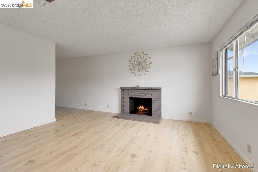 Detail Gallery Image 6 of 25 For 341 Inverness Drive, Vallejo,  CA 94589 - 3 Beds | 2/1 Baths