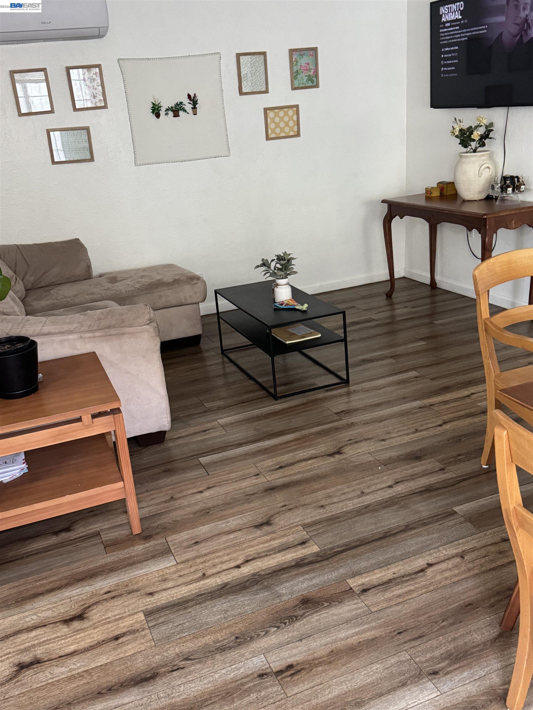 Detail Gallery Image 5 of 25 For 431 Hilton Ave, Vallejo,  CA 94591 - 2 Beds | 1 Baths