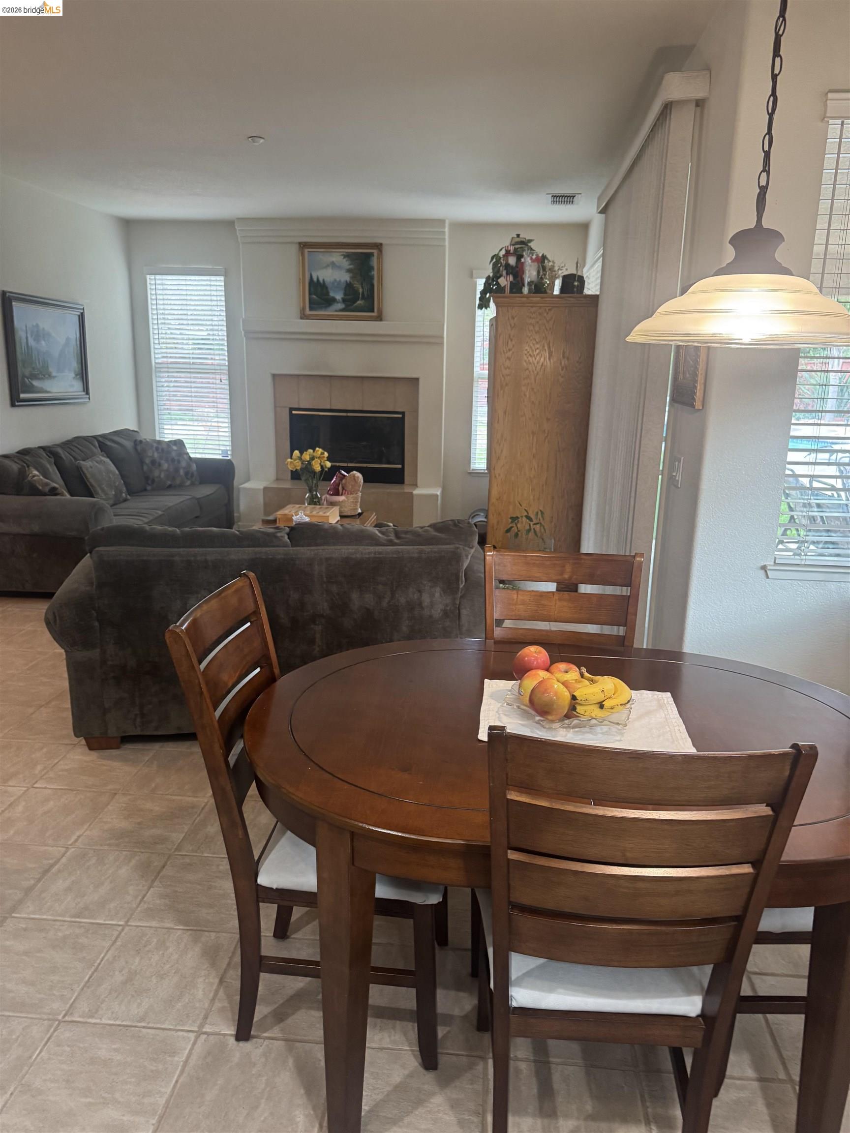 Detail Gallery Image 12 of 60 For 850 Volpaia Ct, Brentwood,  CA 94513 - 5 Beds | 3/1 Baths