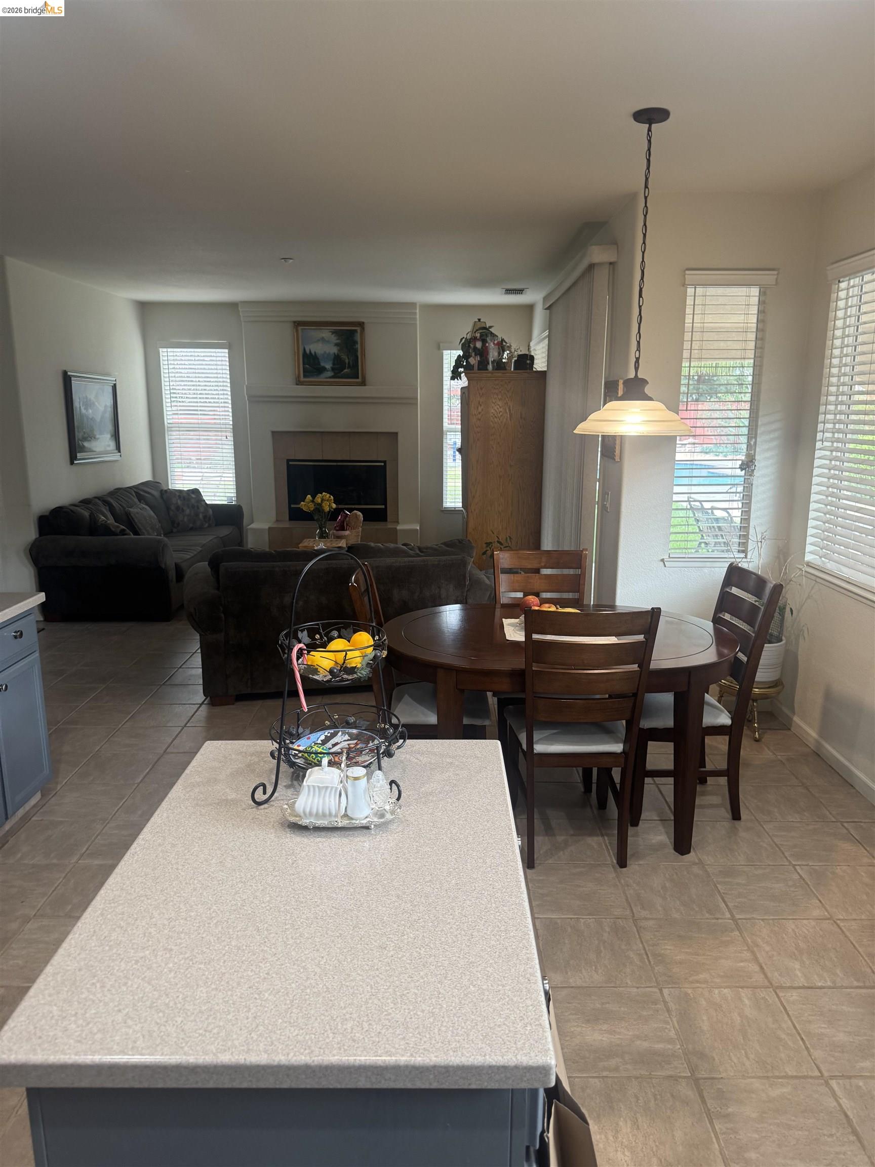 Detail Gallery Image 17 of 60 For 850 Volpaia Ct, Brentwood,  CA 94513 - 5 Beds | 3/1 Baths