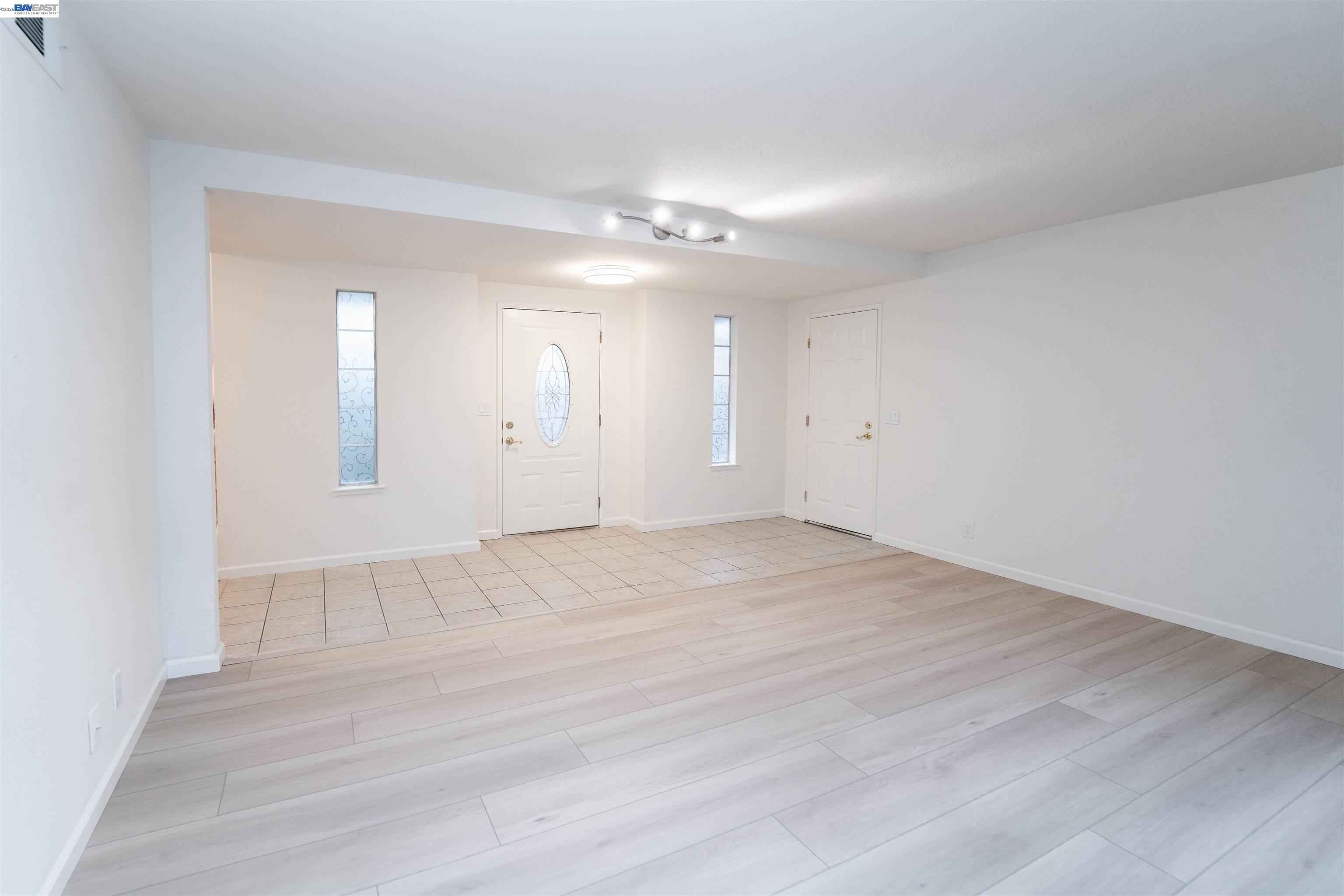 Detail Gallery Image 2 of 28 For 6156 Corte Padre, Pleasanton,  CA 94566-5883 - 3 Beds | 2/1 Baths