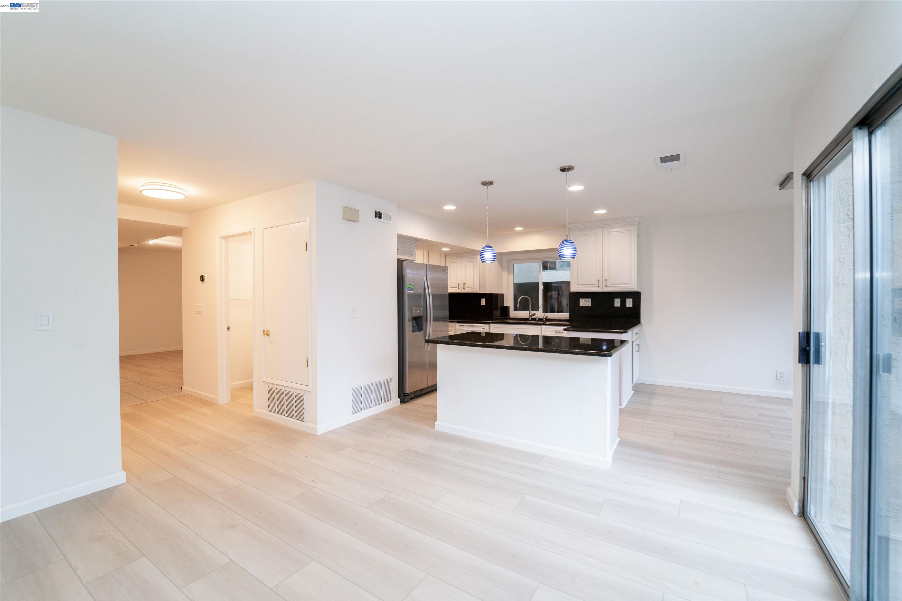 Detail Gallery Image 11 of 28 For 6156 Corte Padre, Pleasanton,  CA 94566-5883 - 3 Beds | 2/1 Baths