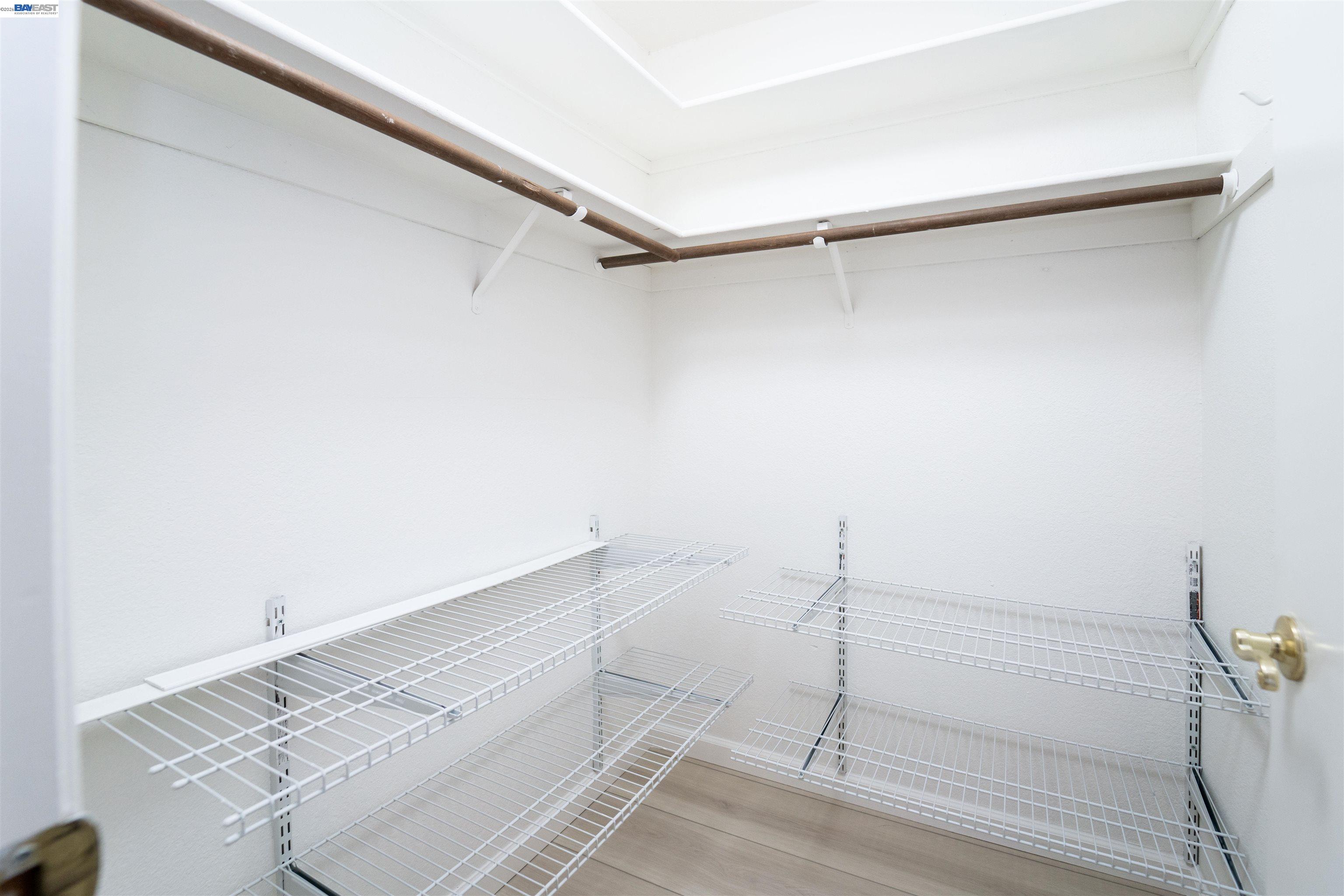 Detail Gallery Image 24 of 28 For 6156 Corte Padre, Pleasanton,  CA 94566-5883 - 3 Beds | 2/1 Baths