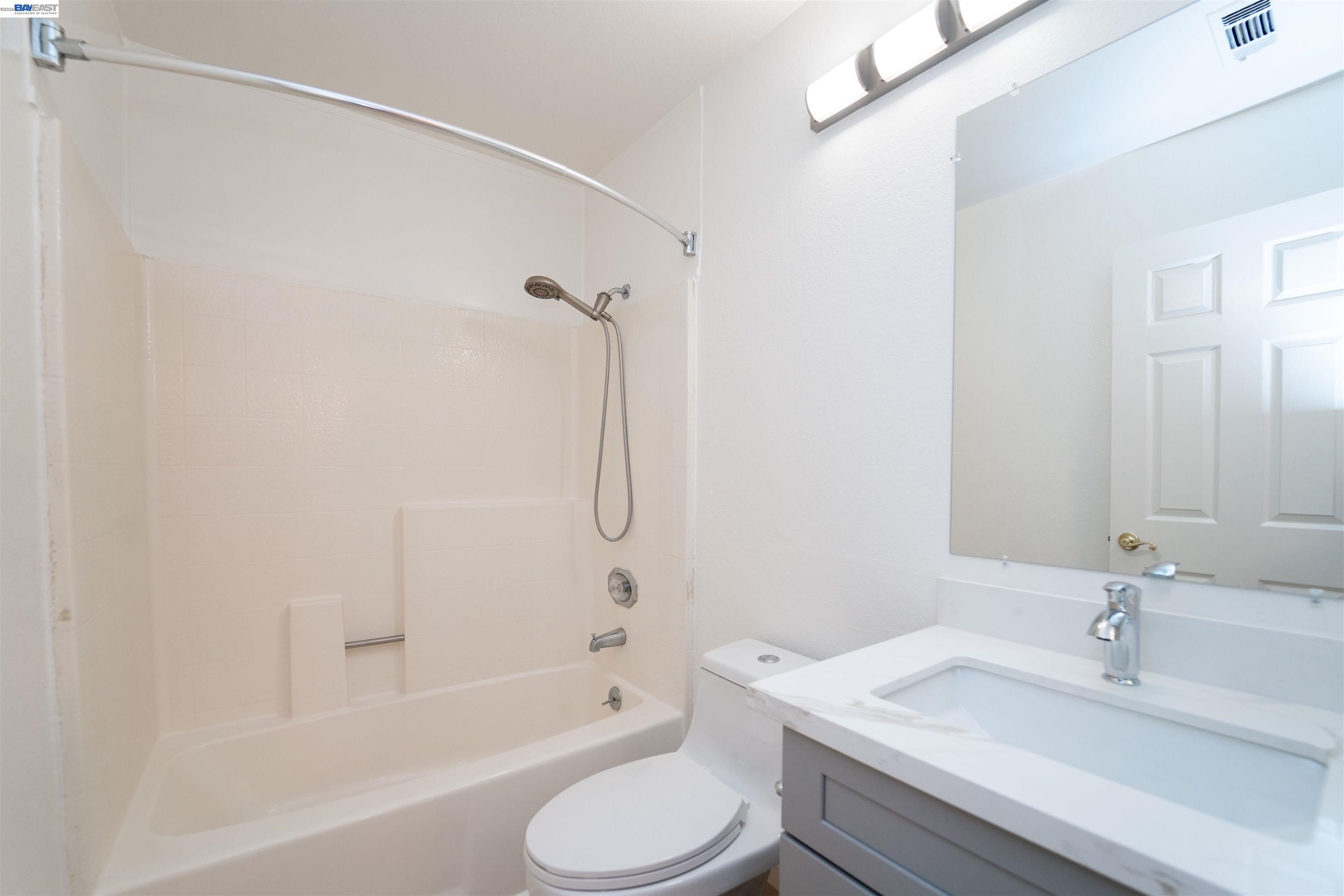 Detail Gallery Image 25 of 28 For 6156 Corte Padre, Pleasanton,  CA 94566-5883 - 3 Beds | 2/1 Baths