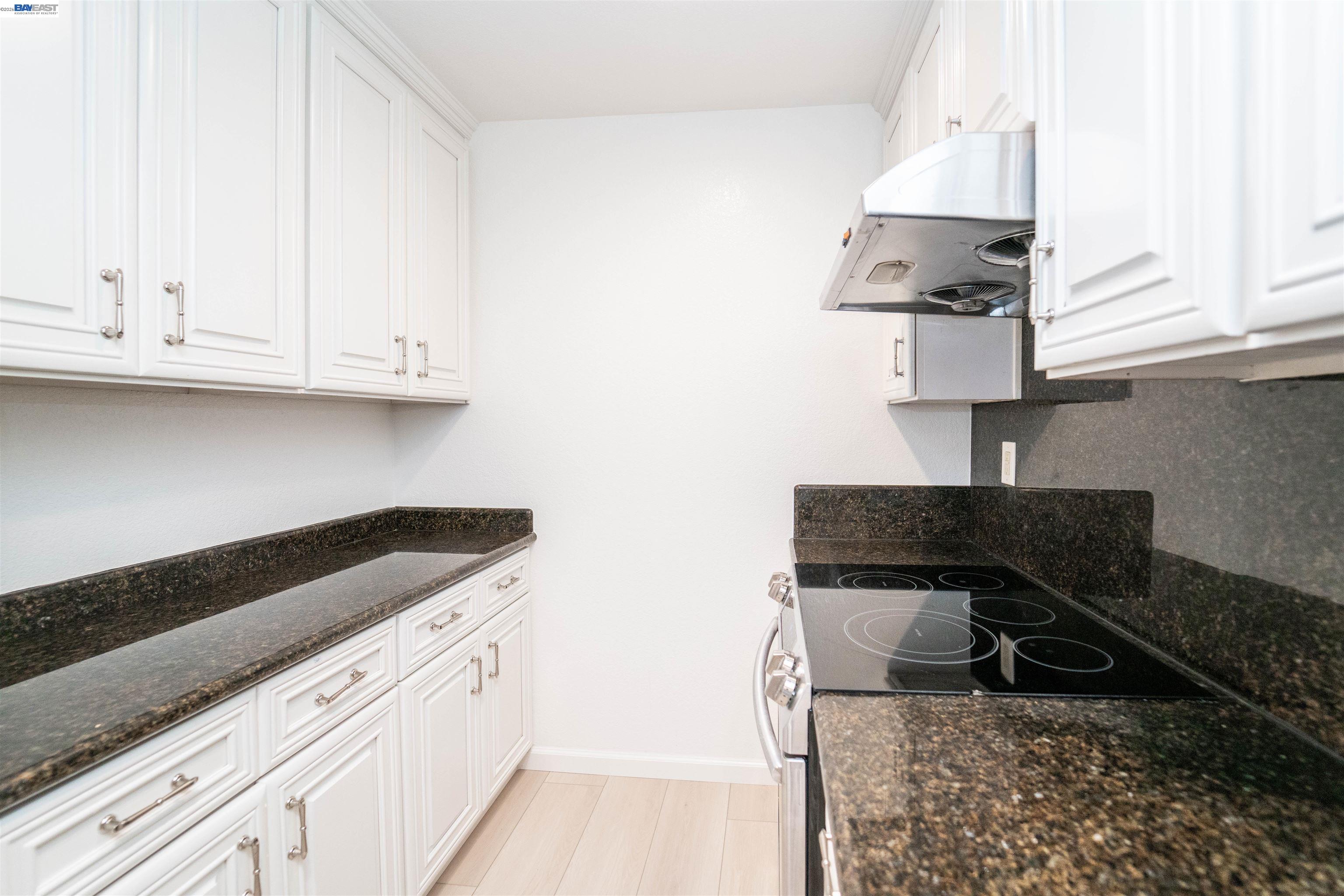 Detail Gallery Image 6 of 28 For 6156 Corte Padre, Pleasanton,  CA 94566-5883 - 3 Beds | 2/1 Baths