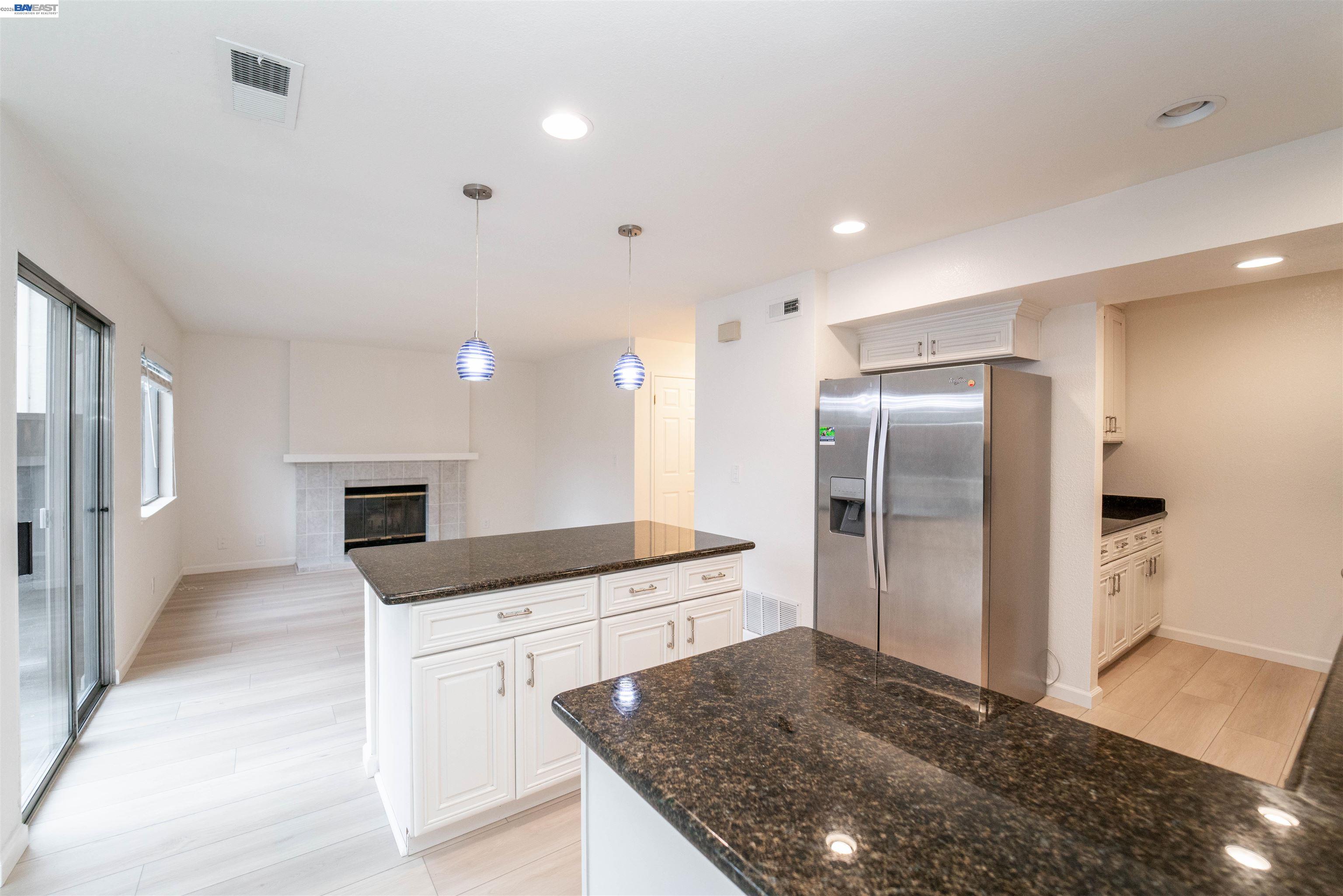 Detail Gallery Image 8 of 28 For 6156 Corte Padre, Pleasanton,  CA 94566-5883 - 3 Beds | 2/1 Baths