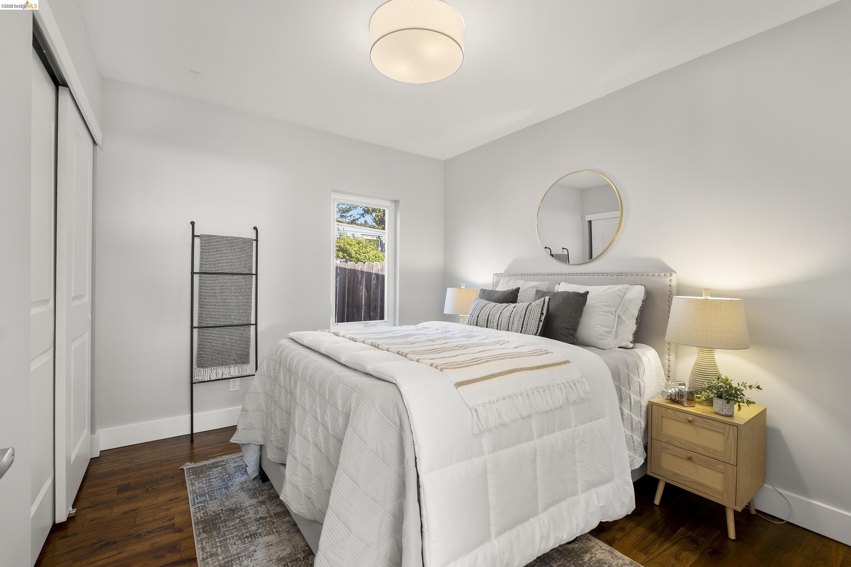 Detail Gallery Image 22 of 55 For 3920 Edgemoor Pl, Oakland,  CA 94605 - 4 Beds | 2/1 Baths