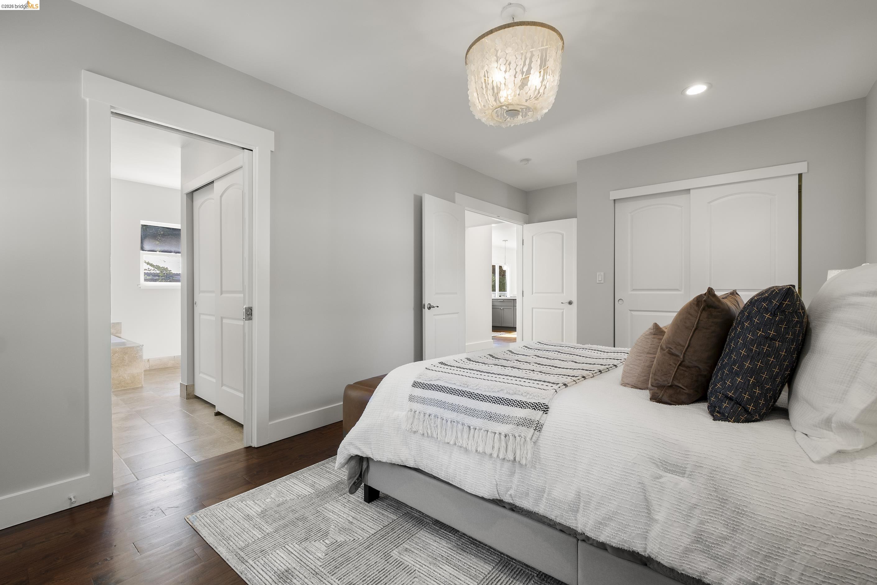 Detail Gallery Image 30 of 55 For 3920 Edgemoor Pl, Oakland,  CA 94605 - 4 Beds | 2/1 Baths