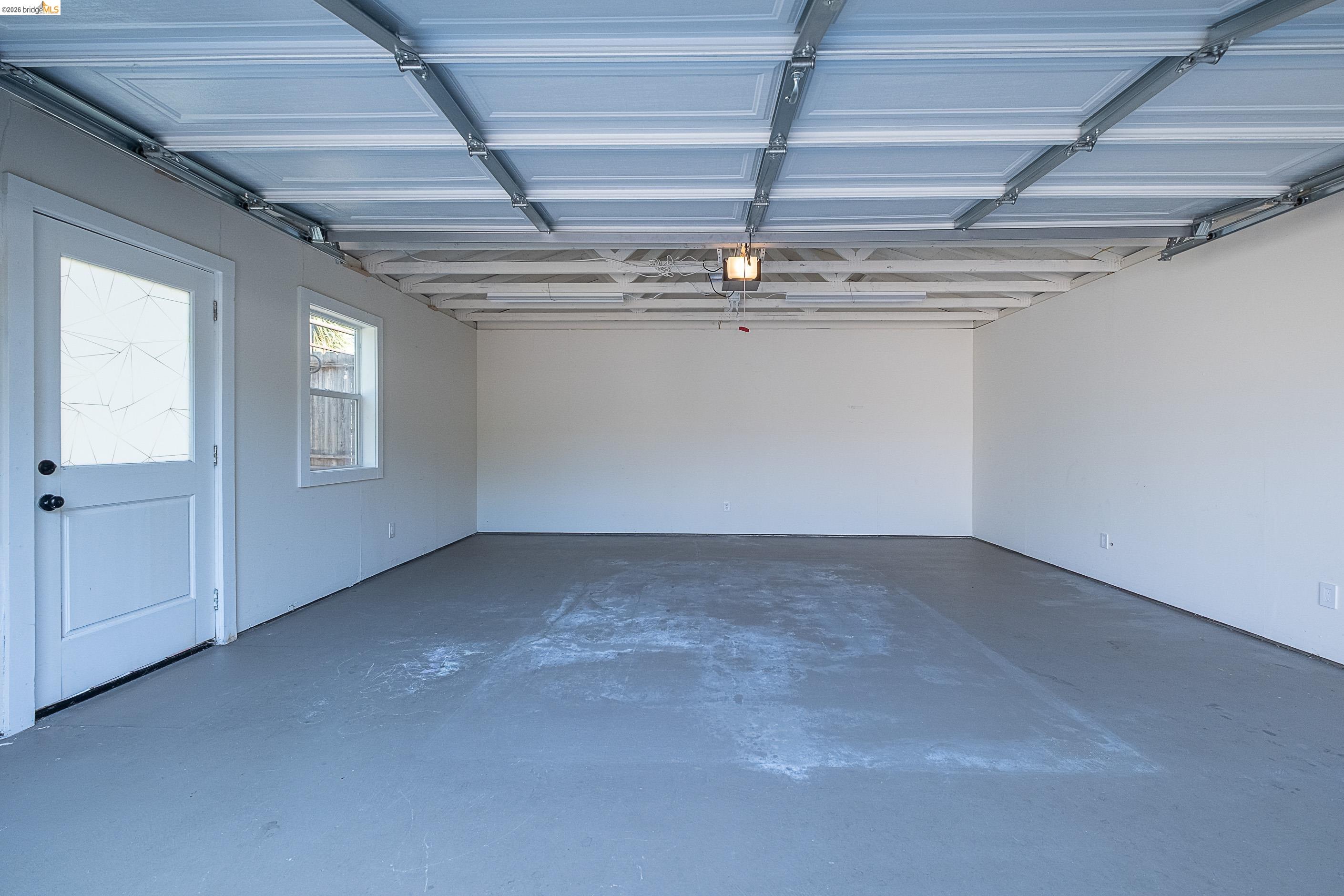 Detail Gallery Image 40 of 55 For 3920 Edgemoor Pl, Oakland,  CA 94605 - 4 Beds | 2/1 Baths