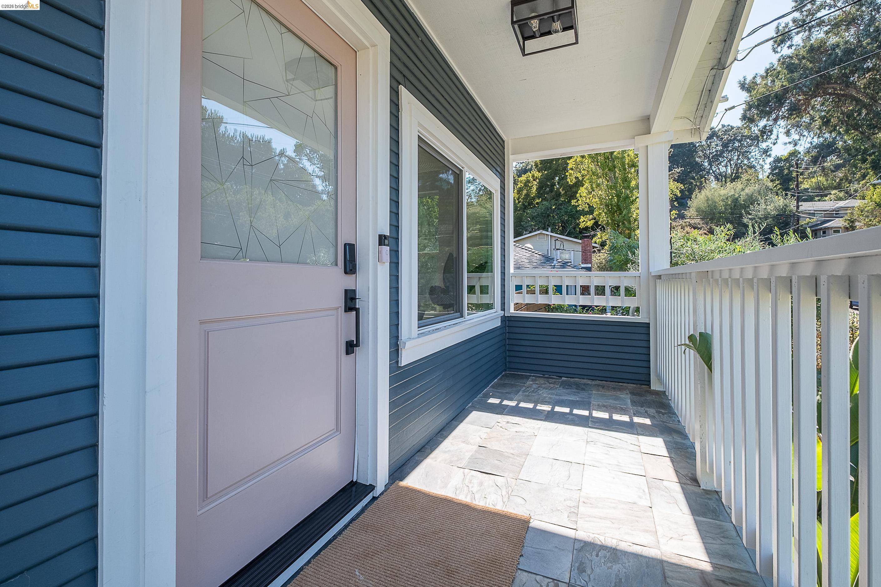 Detail Gallery Image 42 of 55 For 3920 Edgemoor Pl, Oakland,  CA 94605 - 4 Beds | 2/1 Baths