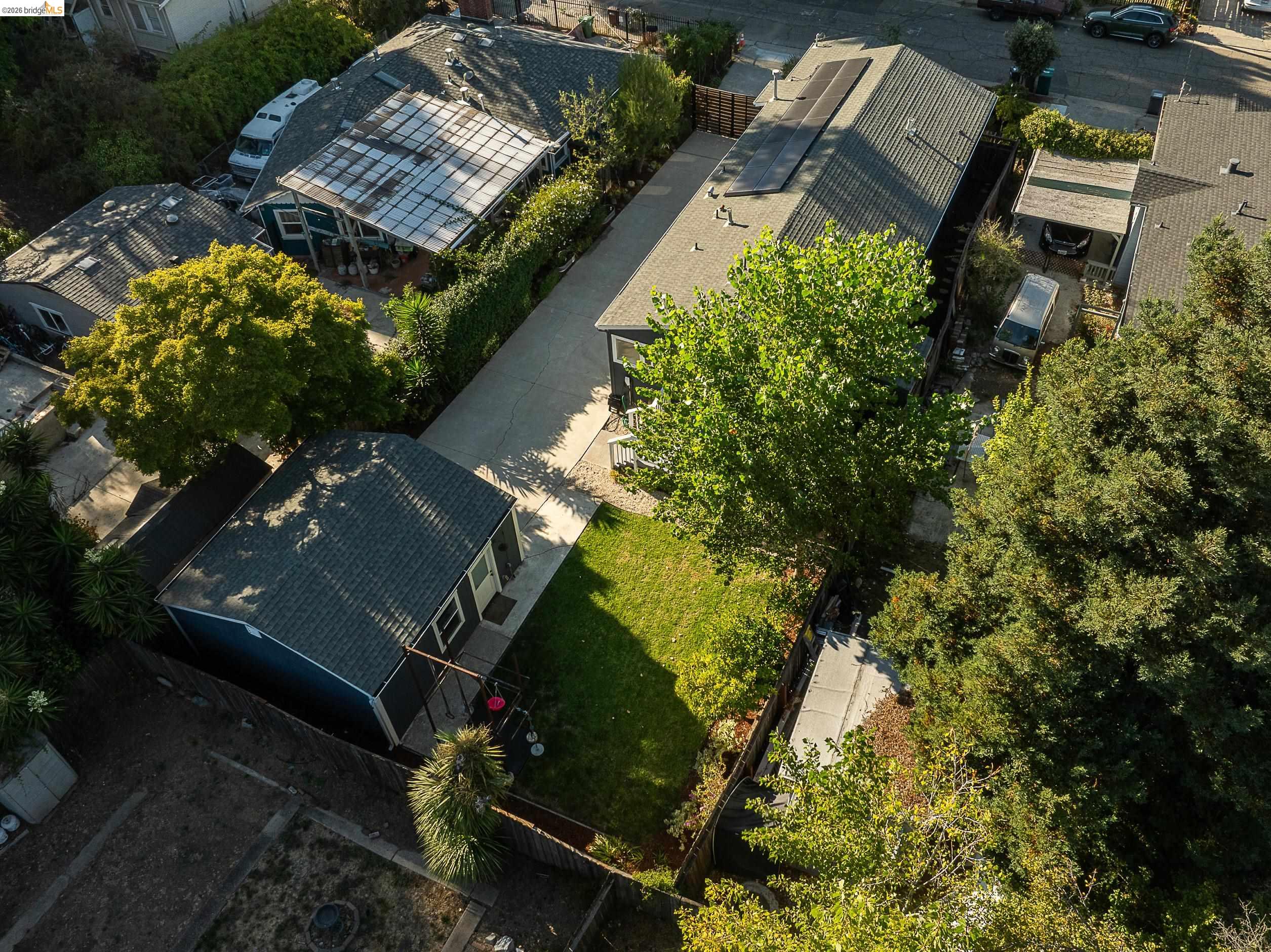 Detail Gallery Image 53 of 55 For 3920 Edgemoor Pl, Oakland,  CA 94605 - 4 Beds | 2/1 Baths