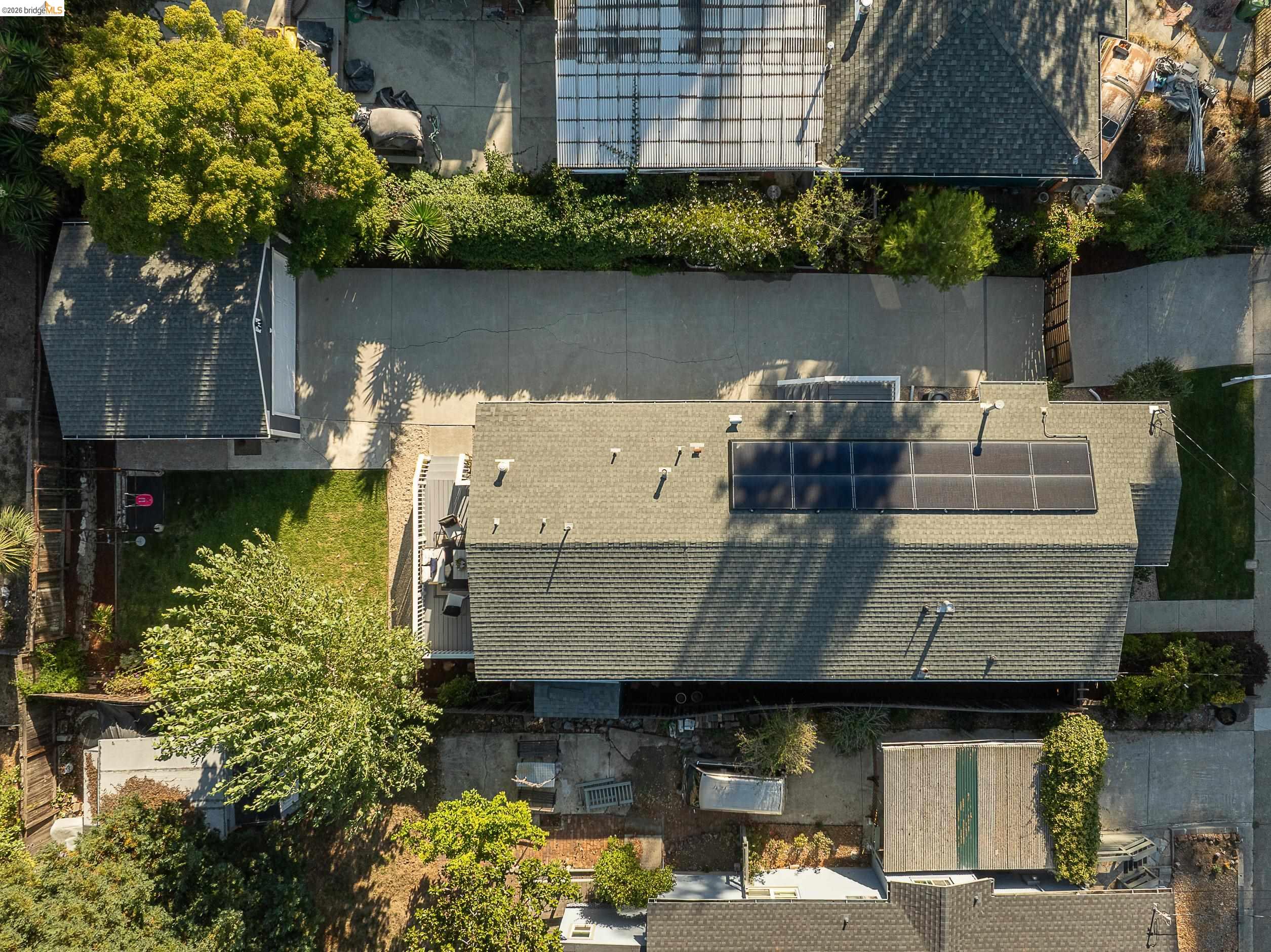 Detail Gallery Image 55 of 55 For 3920 Edgemoor Pl, Oakland,  CA 94605 - 4 Beds | 2/1 Baths